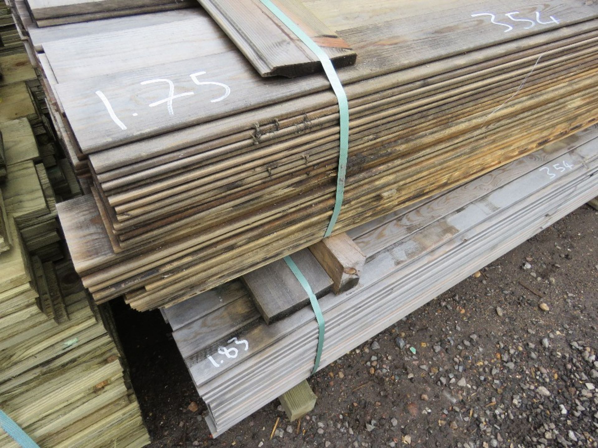 2 X BUNDLES OF CLADDING TIMBERS. - Image 3 of 3