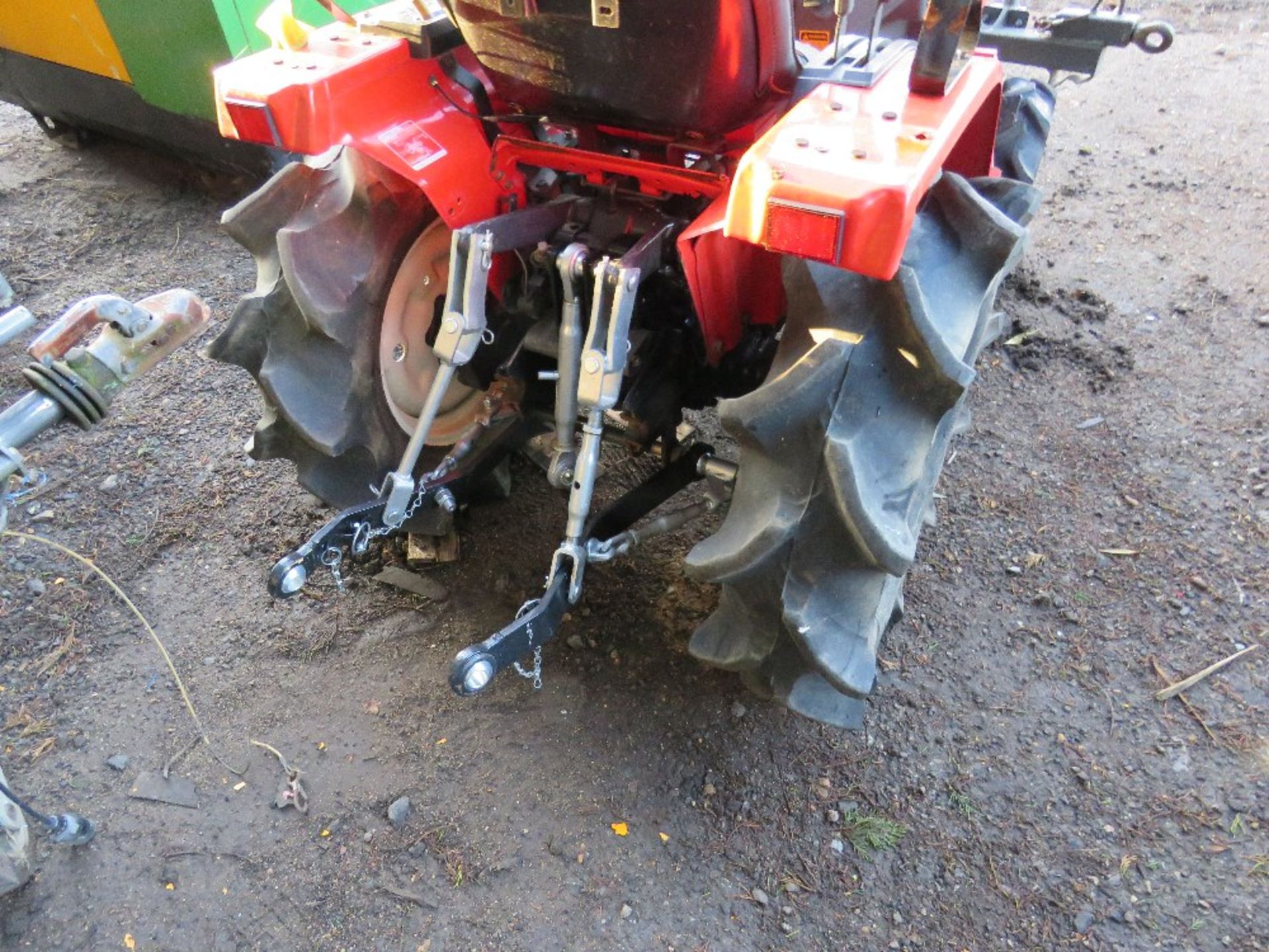 YANMAR KE3 4WD COMPACT TRACTOR WITH REAR LINKAGE.349 REC HRS. WHEN TESTED WAS SEEN TO RUN, DRIVE, P - Image 5 of 5