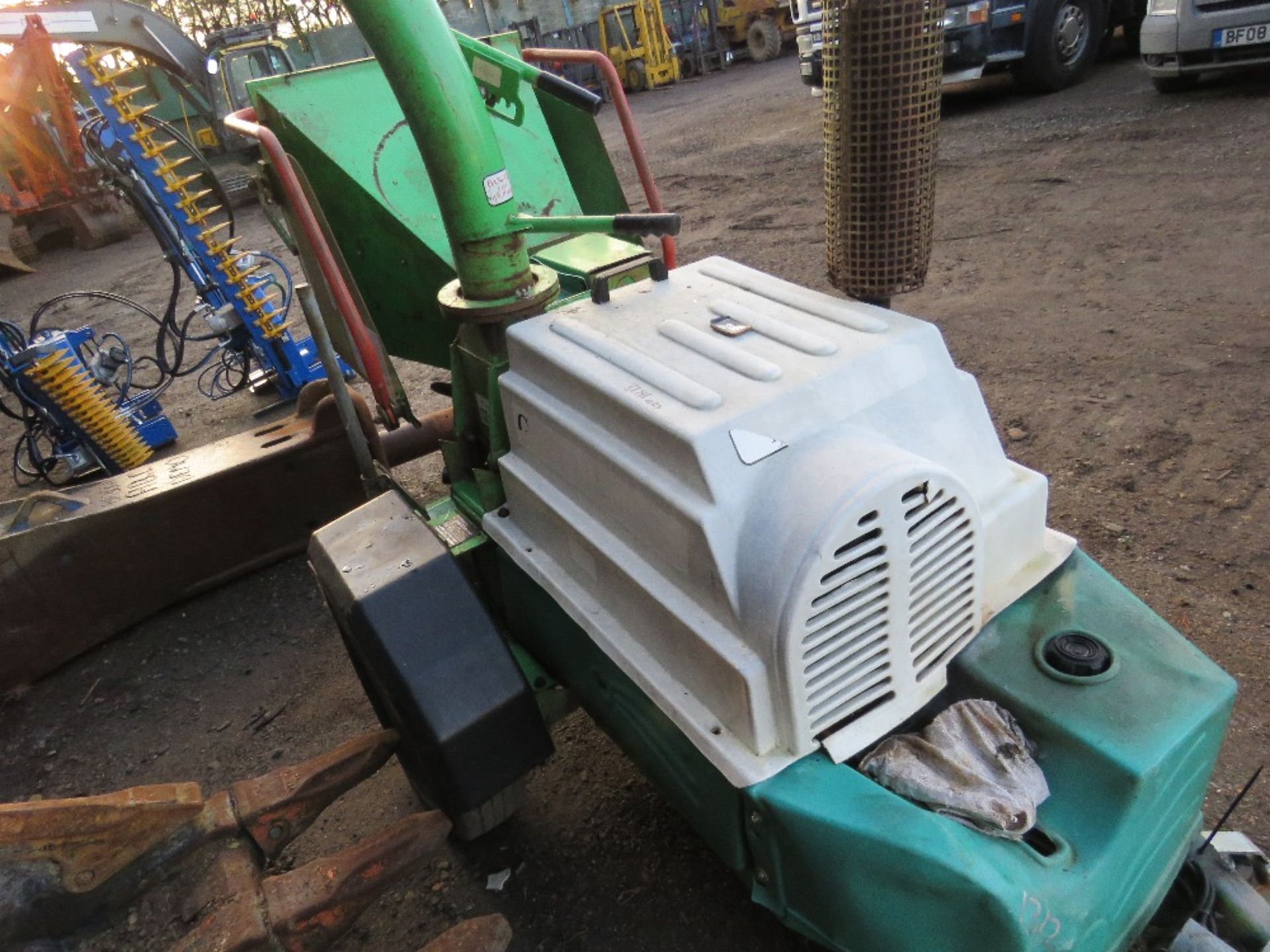 GREENMECH EC150/30 TOWED SHREDDER YEAR 2002. 3181 REC HRS. DIESEL ENGINE.WHEN TESTED WAS SEEN TO RUN