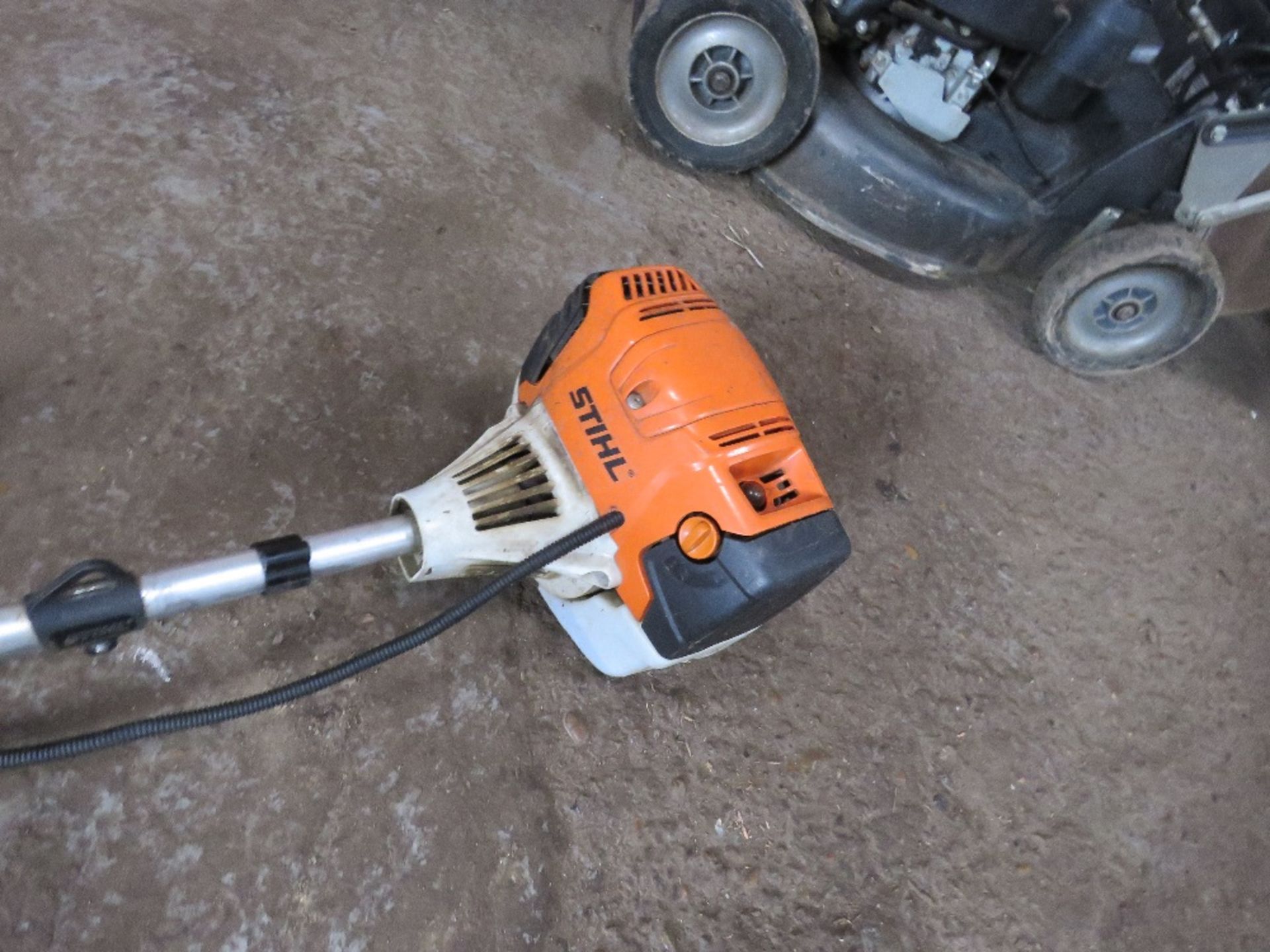 STIHL FS91 HANDLEBAR STRIMMER.WHEN TESTED WAS SEEN TO RUN AND CUT. - Image 3 of 4