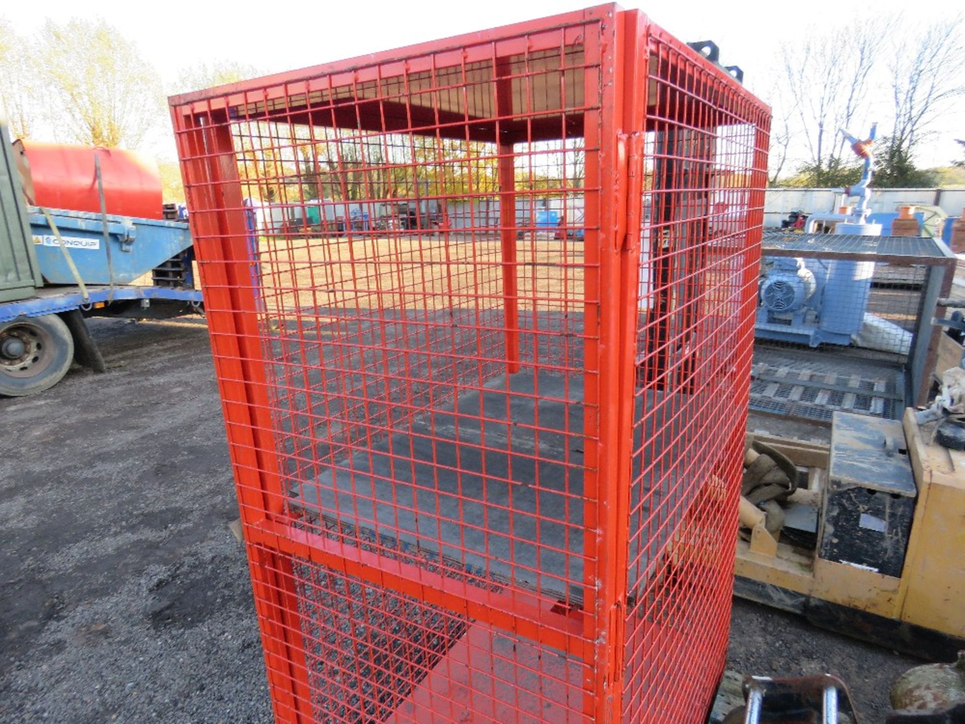MESH COVERED GAS BOTTLE CAGE 4FT X 2FT6" APPROX. - Image 2 of 3