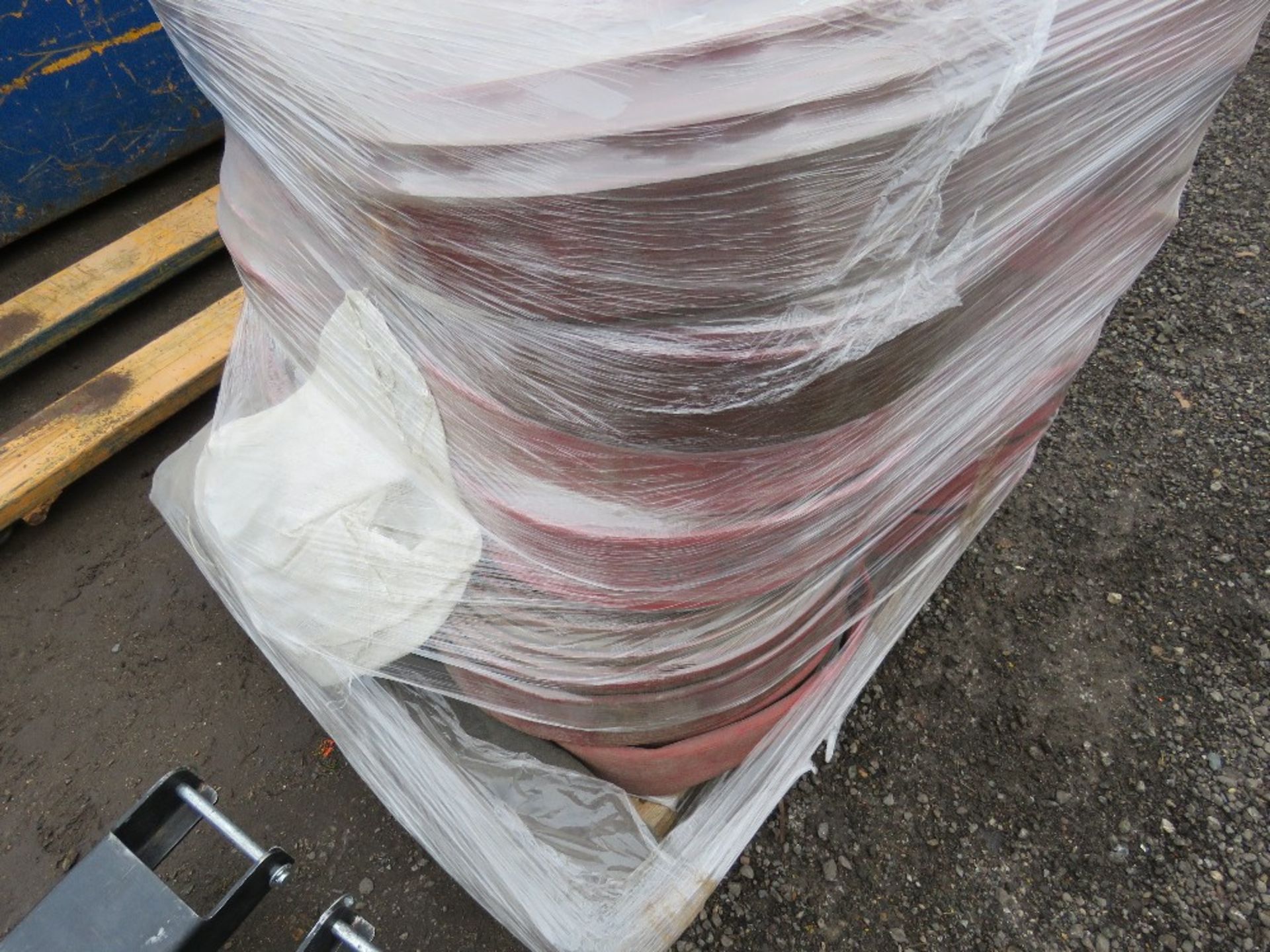 PALLET OF LAY FLAT HOSES, 25NO APPROX IN TOTAL. - Image 3 of 3