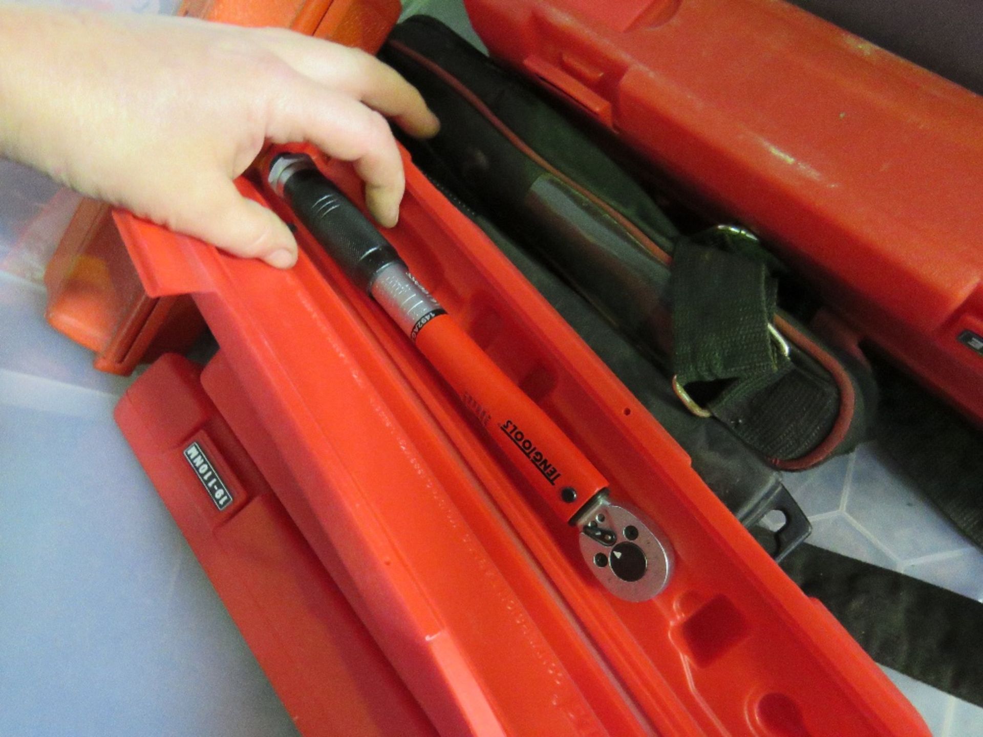 9 X SMALL SIZED TORQUE WRENCHES. SOURCED FROM DEPOT CLEARANCE DUE TO A CHANGE IN COMPANY POLICY. - Image 2 of 3