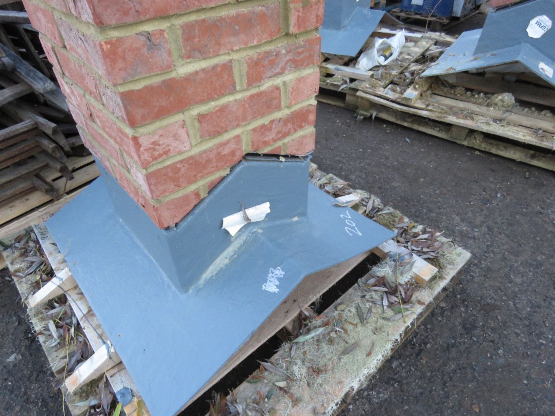 CGFMA FIBRE GLASS CHIMNEY STACK. GRP CENTRE AND BASE WITH REAL BRICK FACING. BELIEVED TO BE 25 DEGR - Image 3 of 4