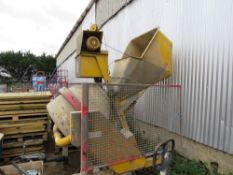 EDIL LAME 3 PHASE POWERED SELF LOADING BATCH MIXER. COMES WITH TRANSPORT WHEELS. WAS RECENTLY WORKIN