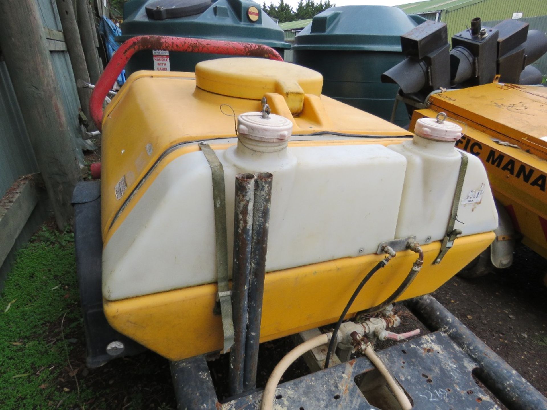 BRENDON WASHER BOWSER TANK (NO PUMP). WITH DETERGENT TANK. - Image 6 of 7