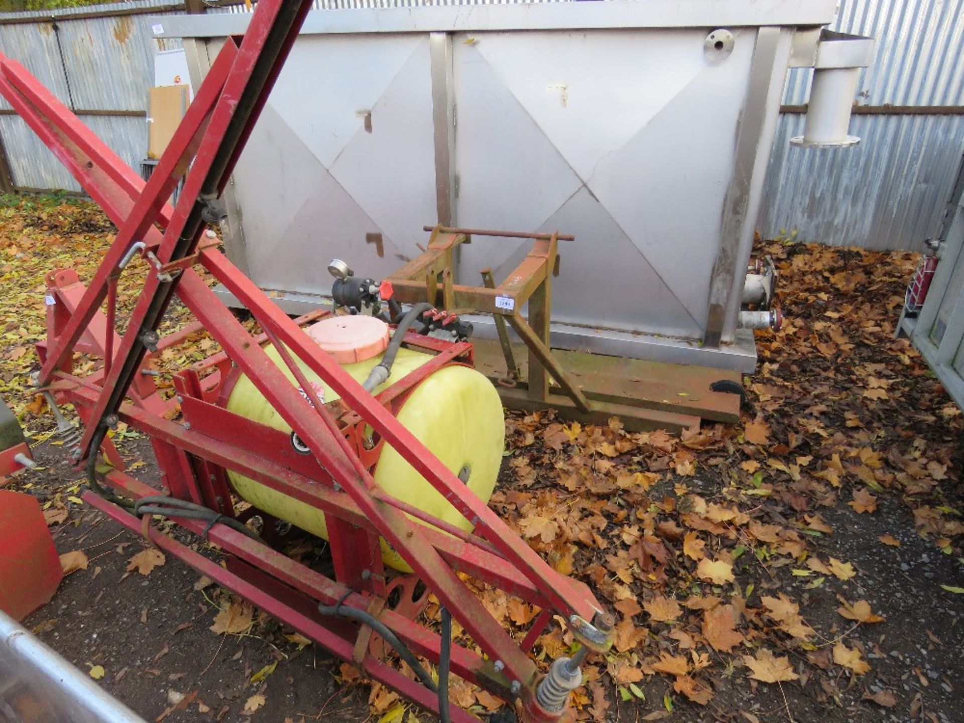 HARDI L200 COMPACT TRACTOR SPRAYER UNIT.