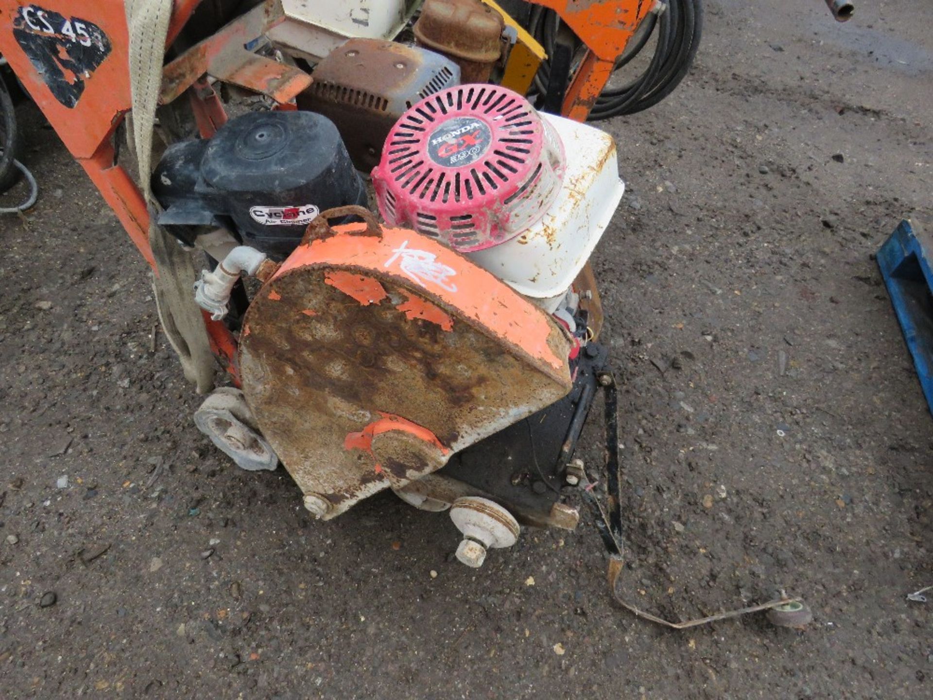 2 X CLIPPER FLOOR SAWS FOR SPARES/REPAIR. - Image 2 of 4