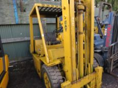 CATERPILLAR V80C DIESEL FORKLIFT. WHEN TESTED WAS SEEN TO RUN, DRIVE, BRAKE, LIFT AND LOWER.