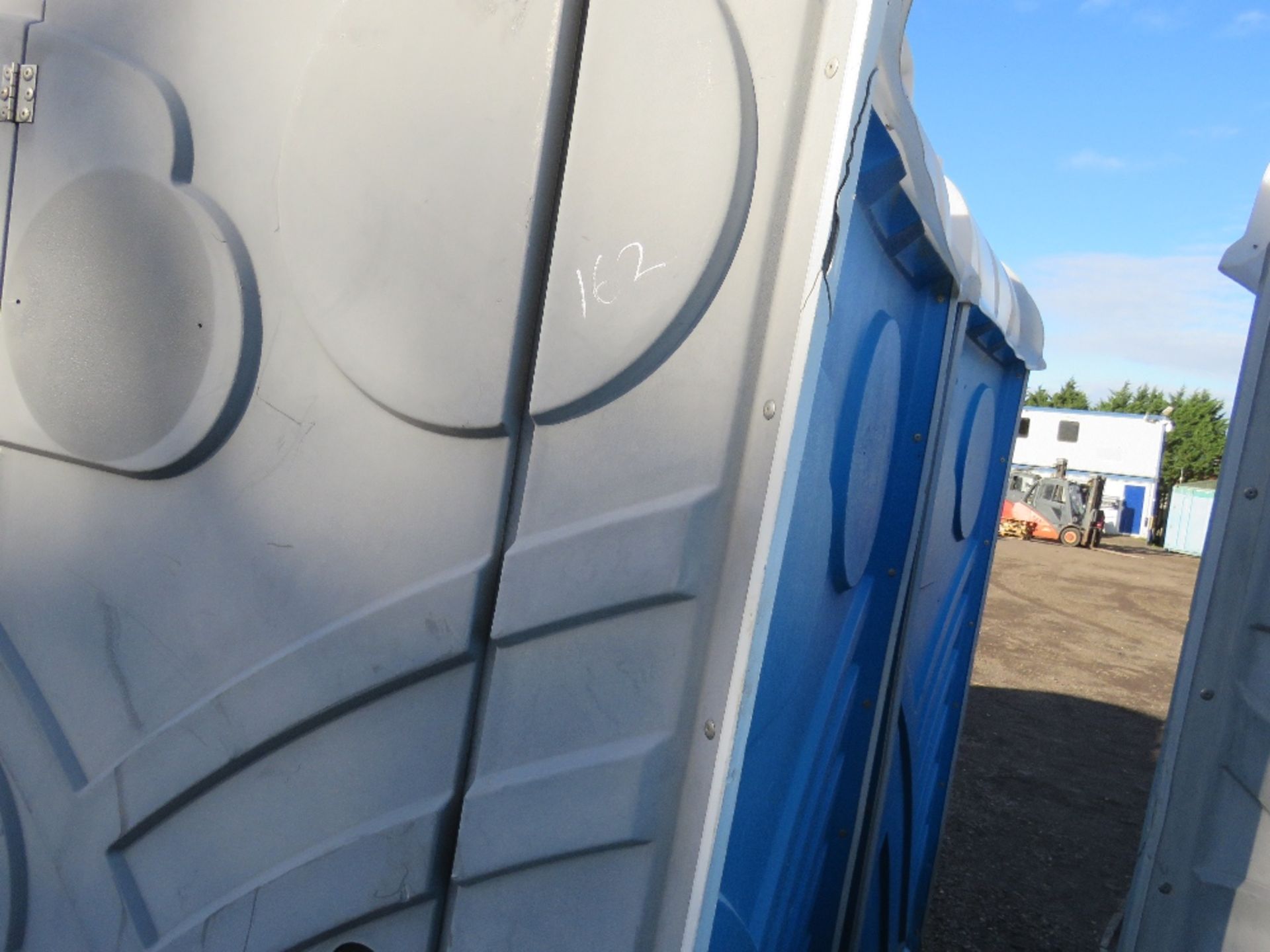 PORTABLE TOILET CUBICLE, IDEAL FOR CHANGING ROOM OR SHOWER ETC