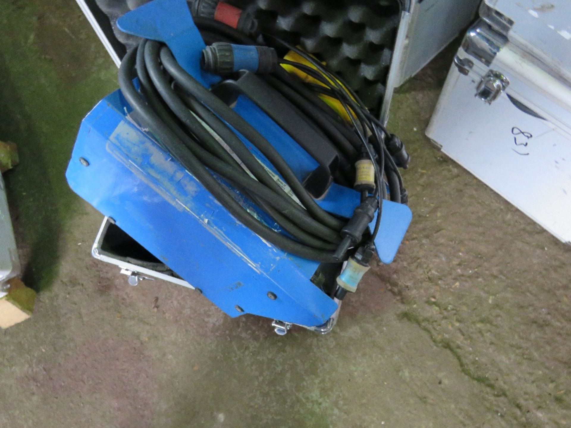 1 X UNIVERSAL S-315 110VOLT 2470W DRAINAGE PIPE FUSION WELDER UNIT. IN CASE WITH CABLES ETC. - Image 2 of 4