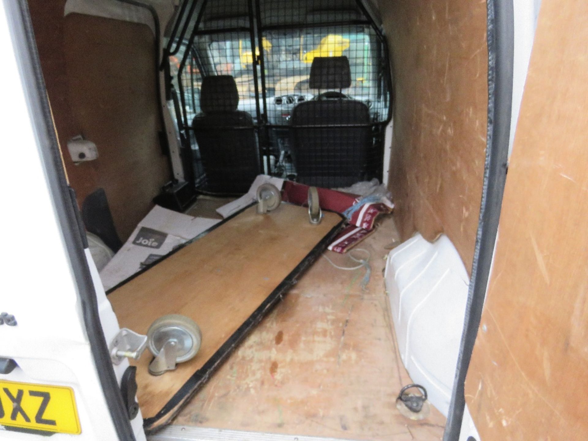 FORD TRANSIT CONNECT PANEL VAN REG: EF11 OXZ. DIRECT FROM LOCAL COMPANY, DESCRIBED AS BEING S "LAZY - Image 6 of 11