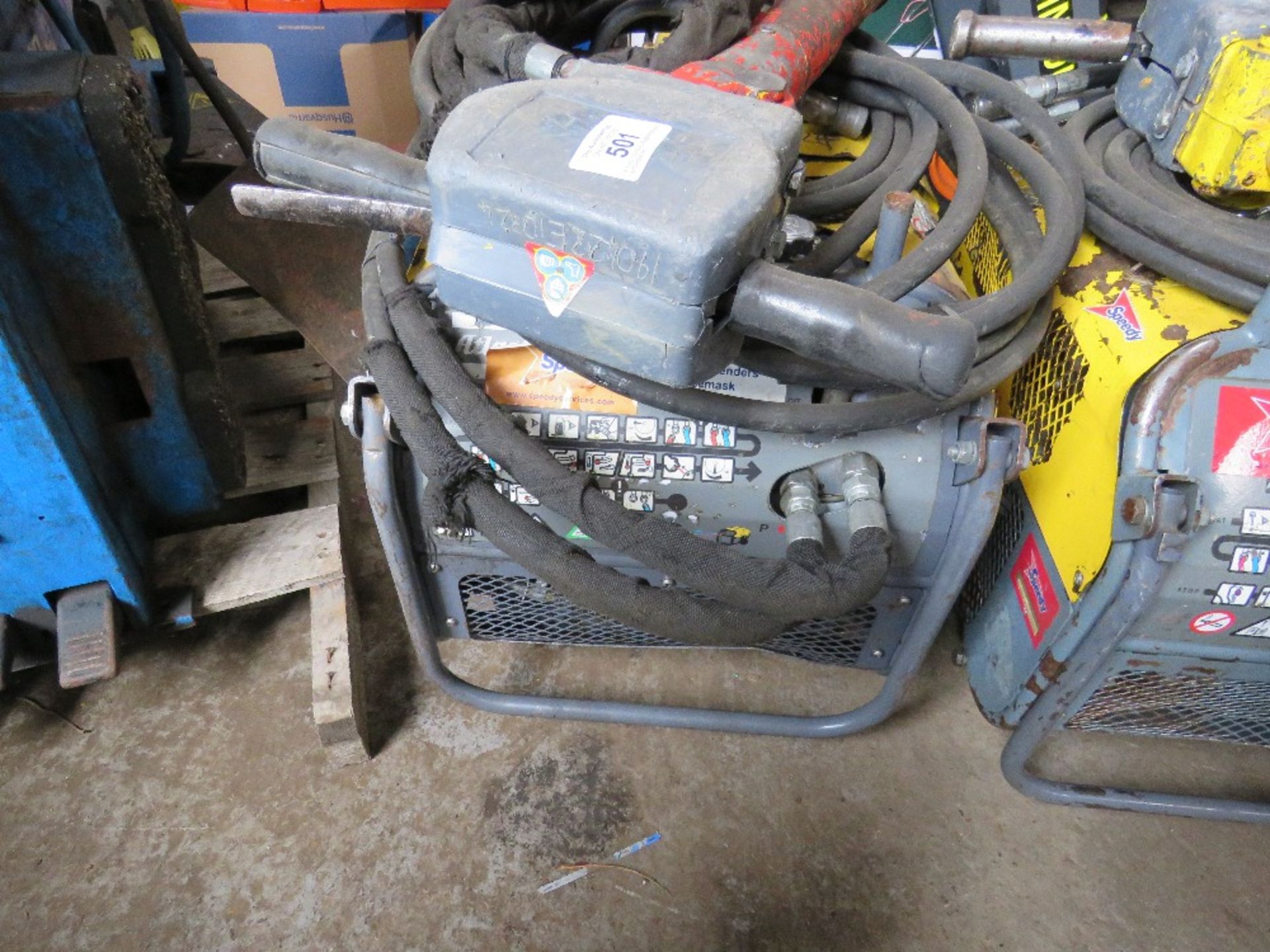 ATLAS COPCO LP9-20P HYDRAULIC BREAKER PACK WITH HOSE AND GUN.