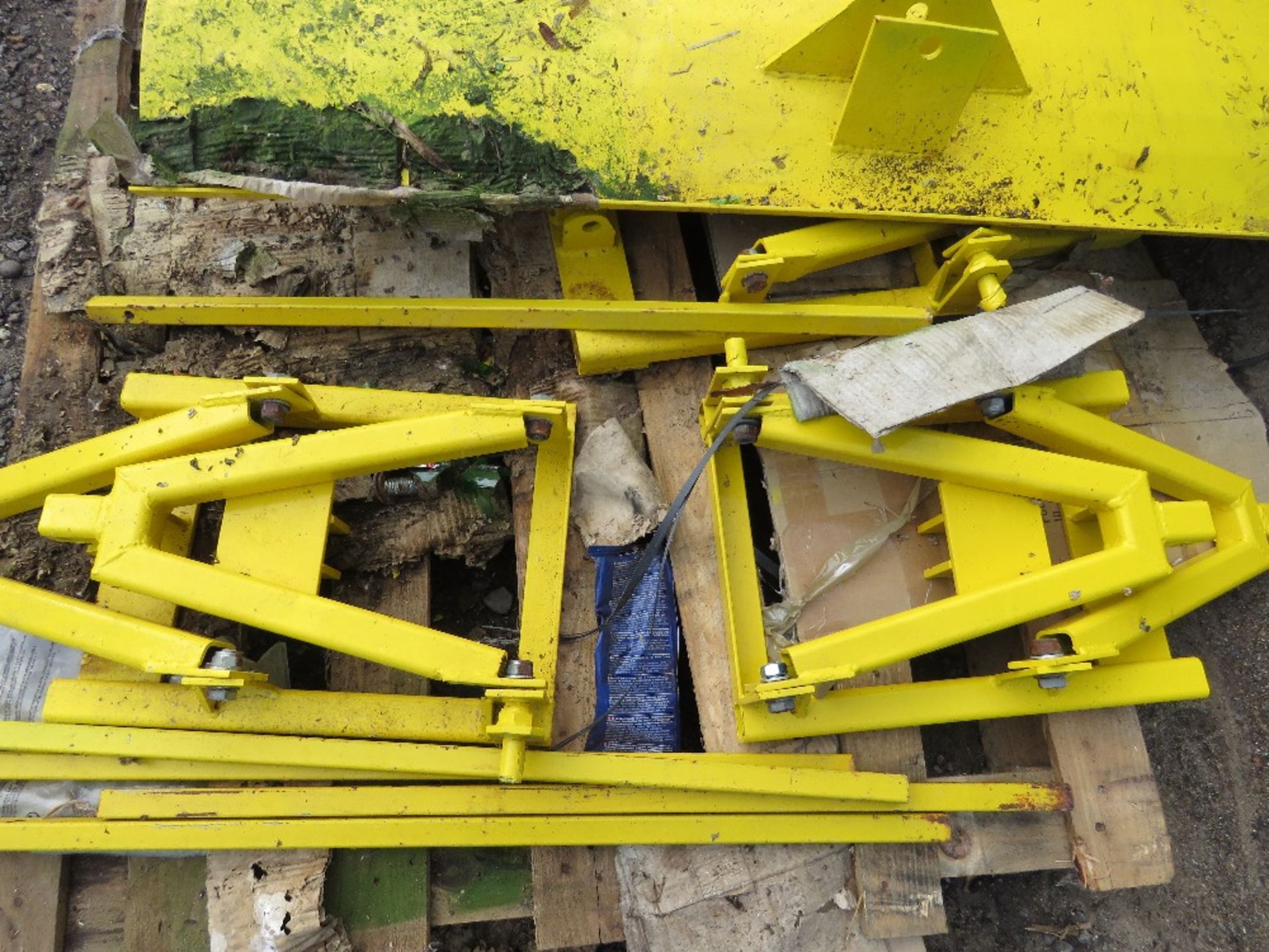 3 X FRONT MOUNTED SNOW PLOUGH BLADES WITH BRACKETS. - Image 2 of 5