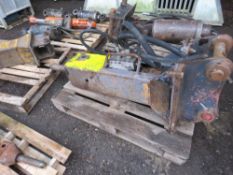 HYDRAULIC EXCAVATOR BREAKER ON 50MM PINS TO SUIT 8 TONNE MACHINE, CONDITION UNKNOWN.