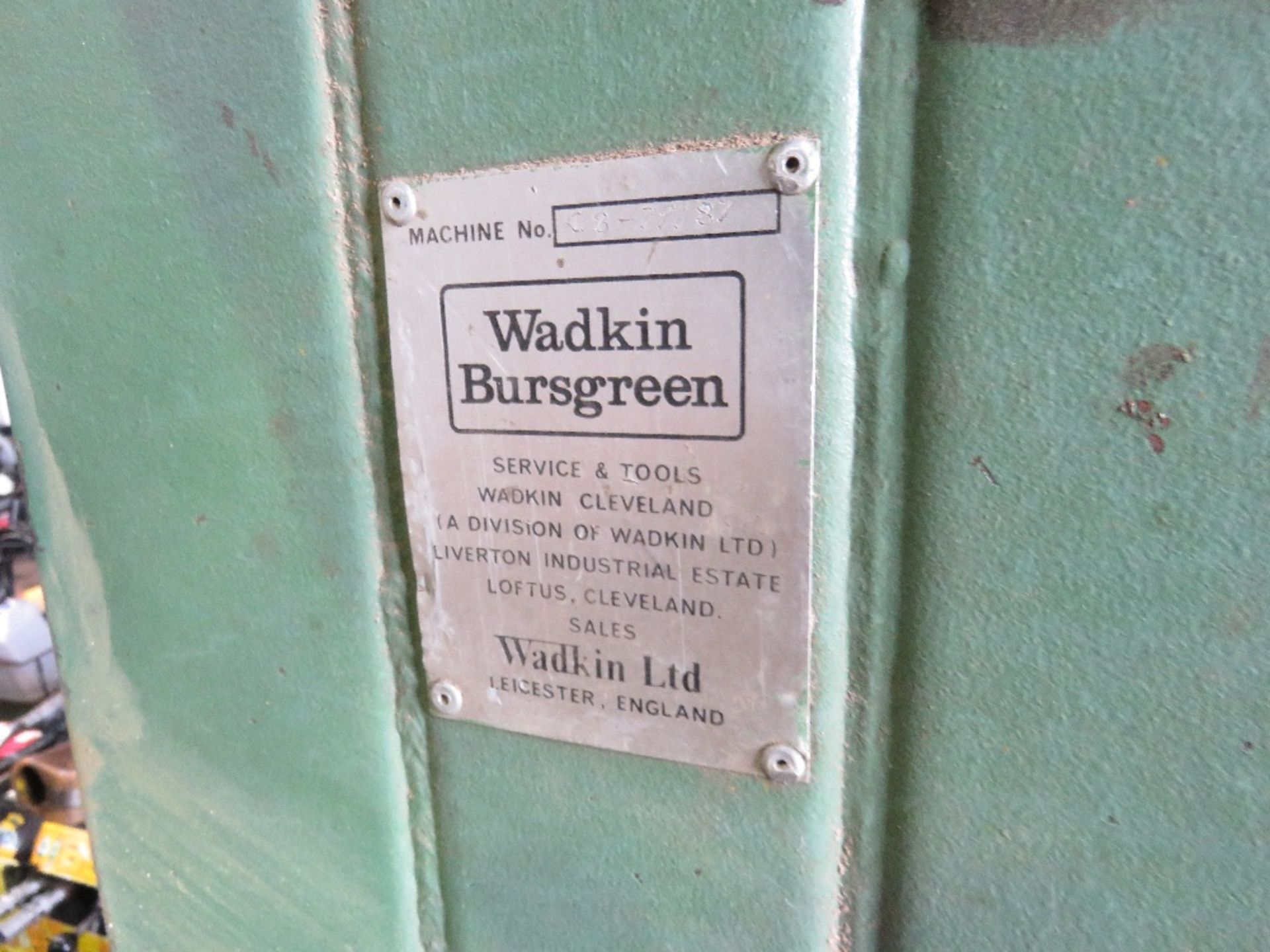LARGE SIZED 3 PHASE WADKIN BANDSAW WITH SPARE BLADES. - Image 2 of 5