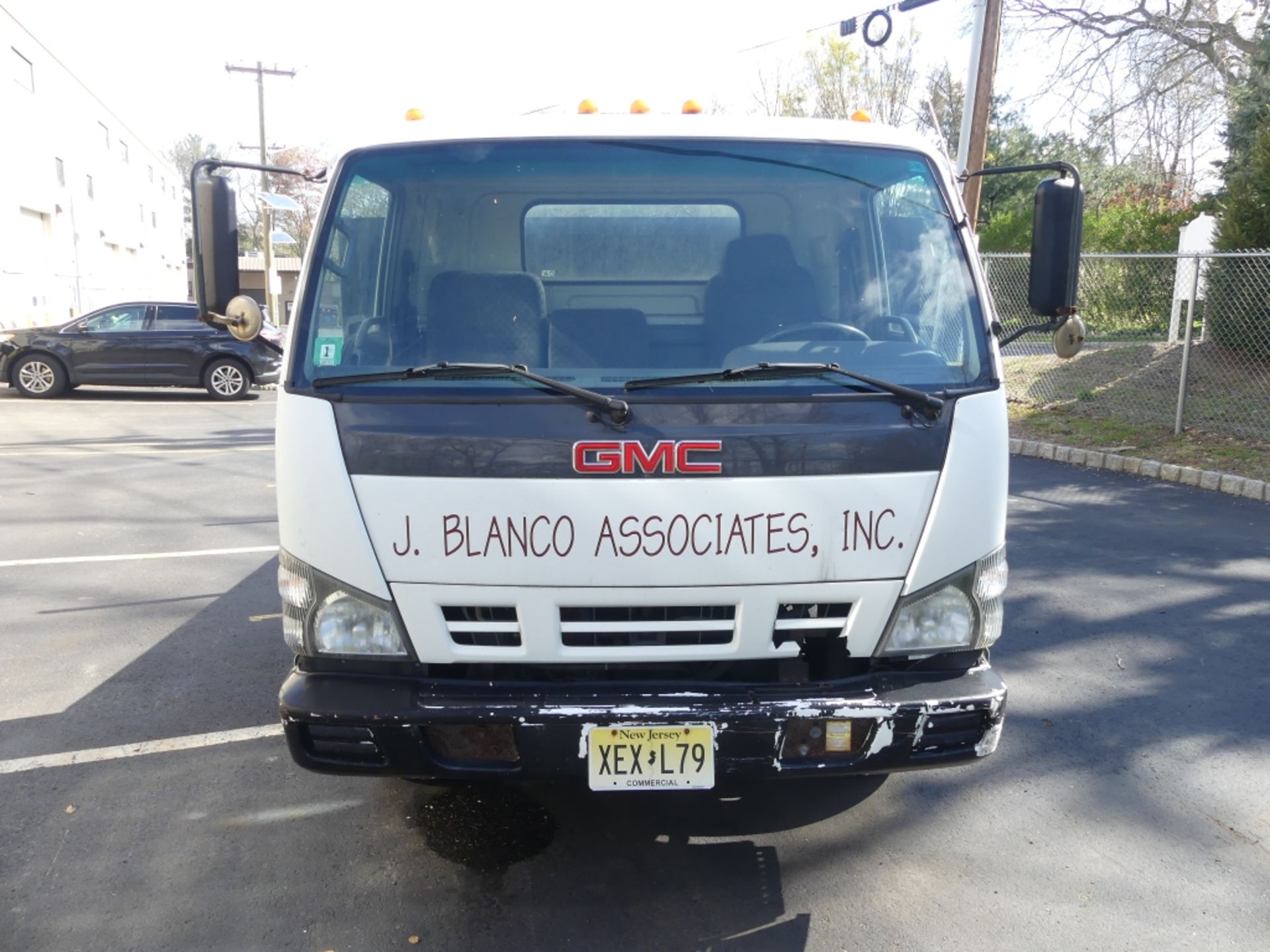 2006 GMC Truck - Flat bed, L5000 diesel engine - Image 2 of 4