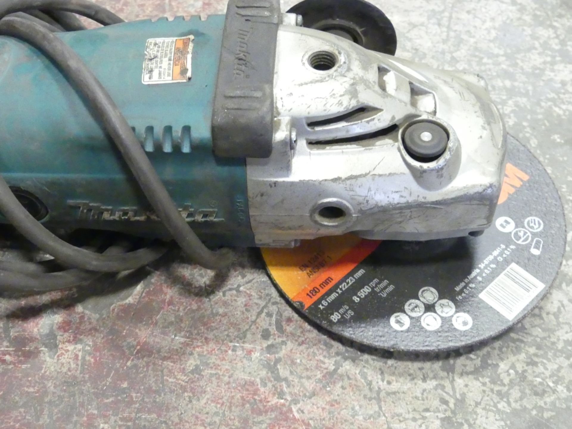 Makita grinder - 7 angle, 15 amp, model GA7021" - Image 2 of 3