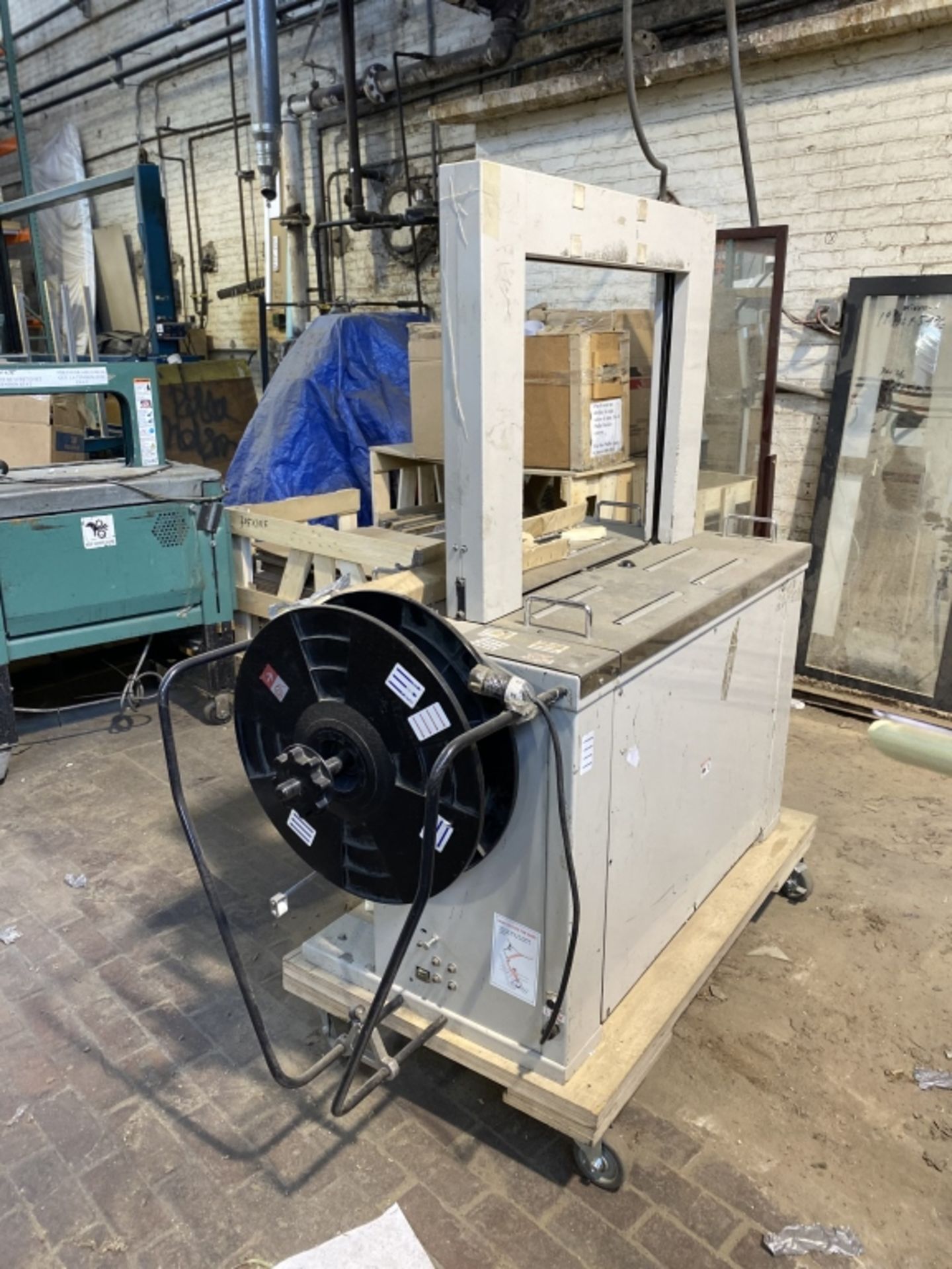 2000 Cyklop Strapping Machine