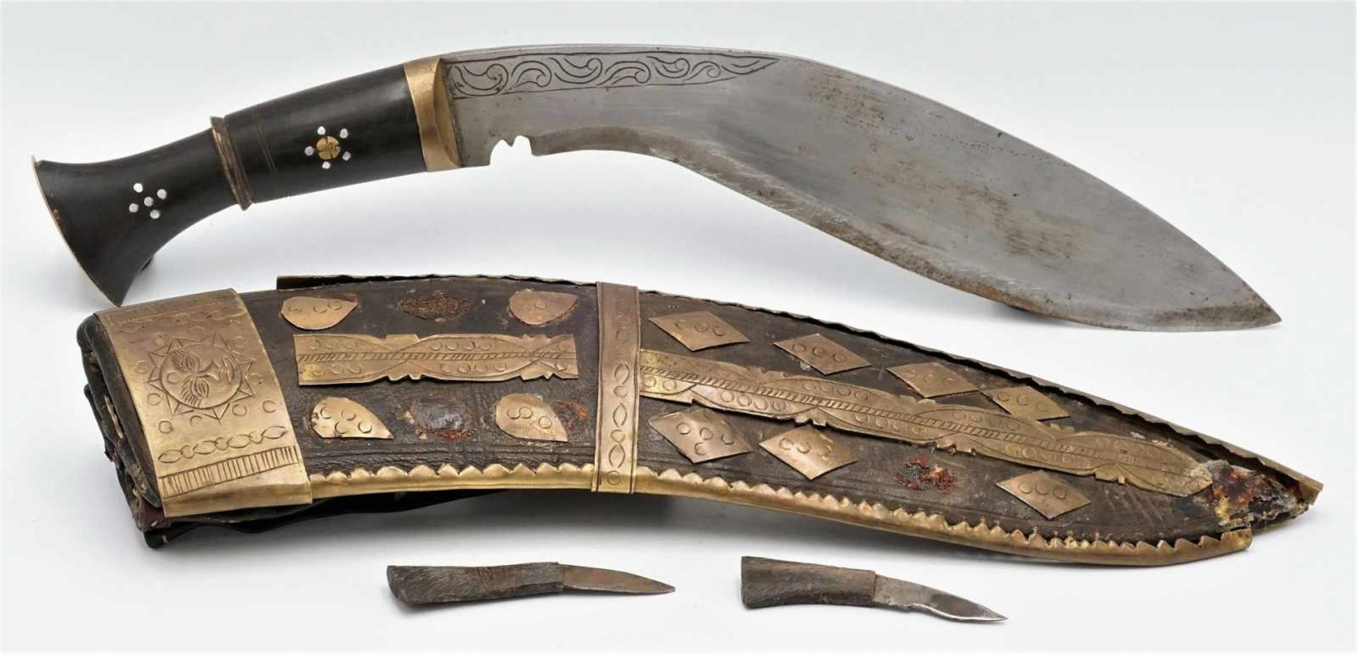 Khukuri / Kukri Messer mit Beimessern und Scheide