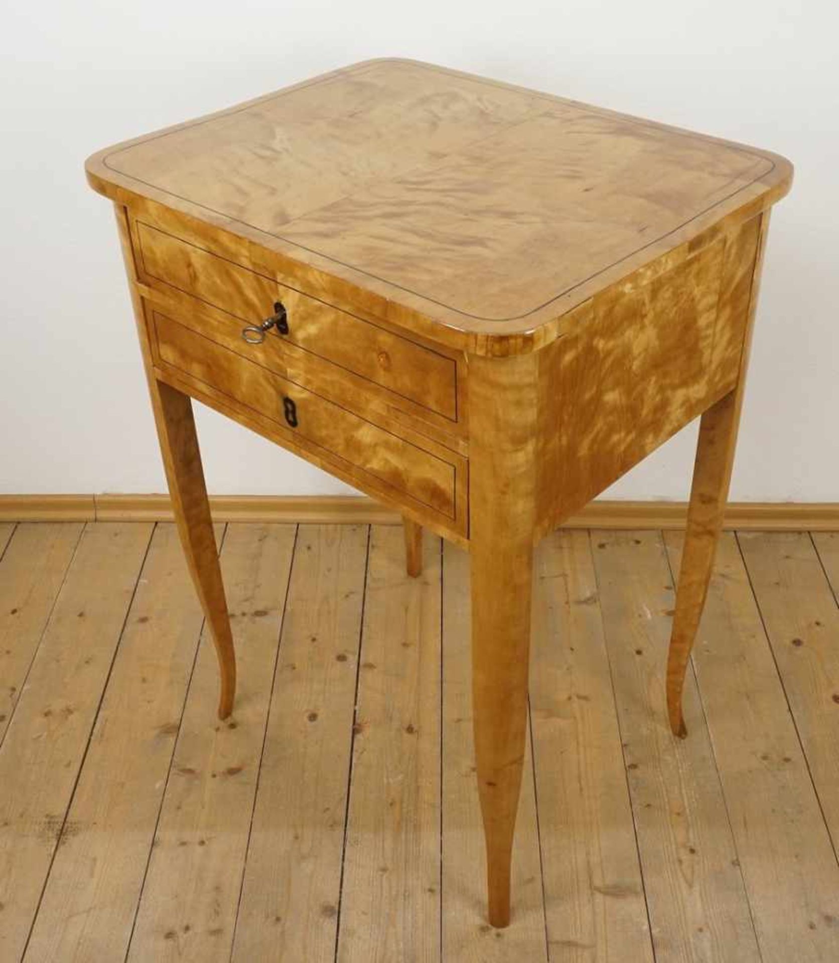 Biedermeier Nähtisch, Birke furniert