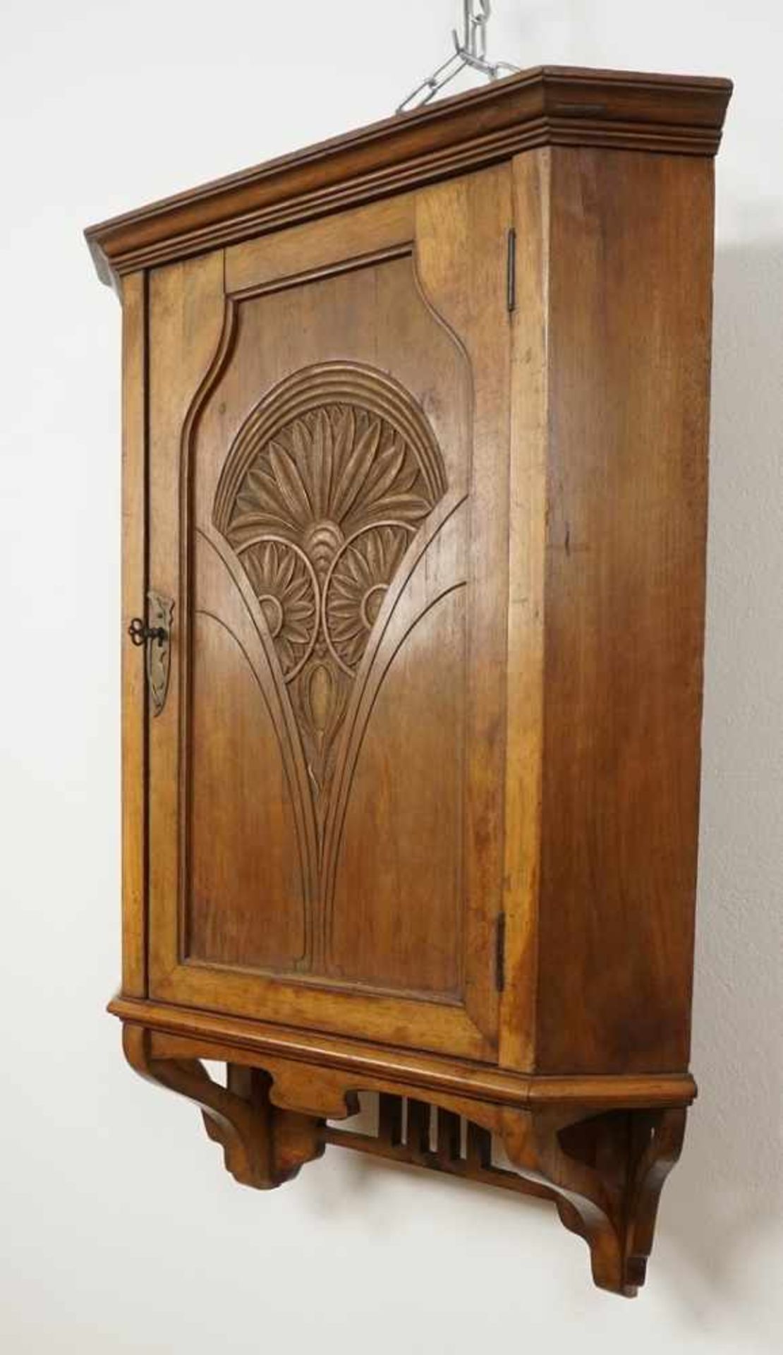 Kleiner Jugendstil Eckschrank / Hängeschrank, Nussbaum - Bild 2 aus 3