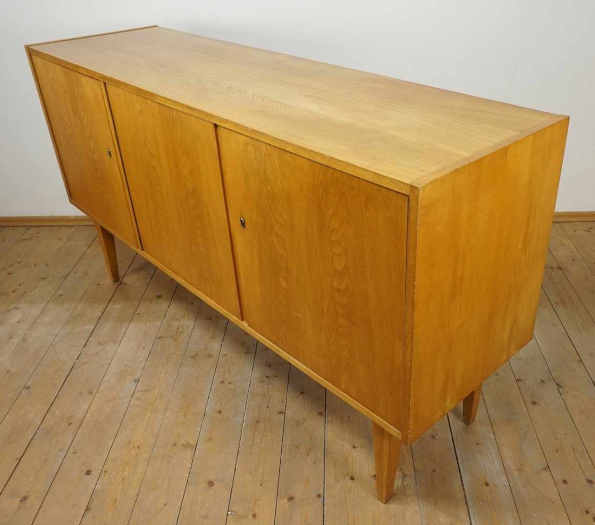 Hellerau Anrichte / Sideboard, Senesche furniert - Bild 2 aus 5