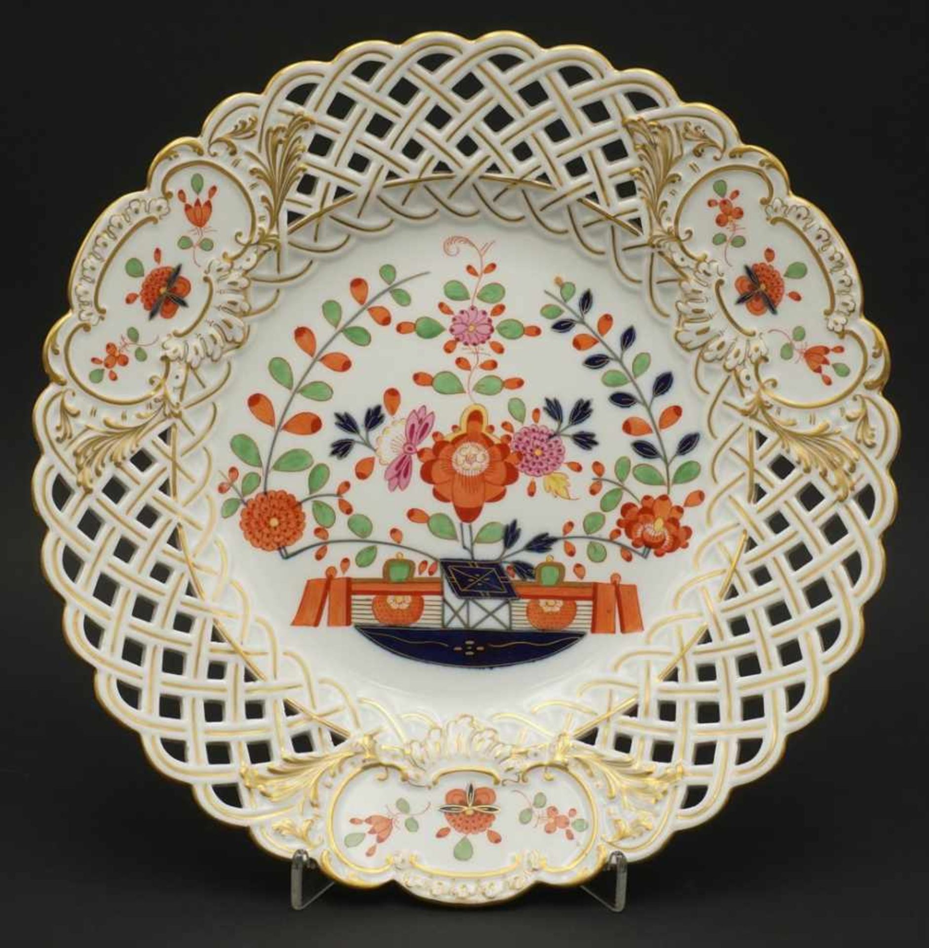 Meissen Durchbruchteller und zwei kleine Teller mit Tischchenmuster, 1815 - 1923 - Image 2 of 5