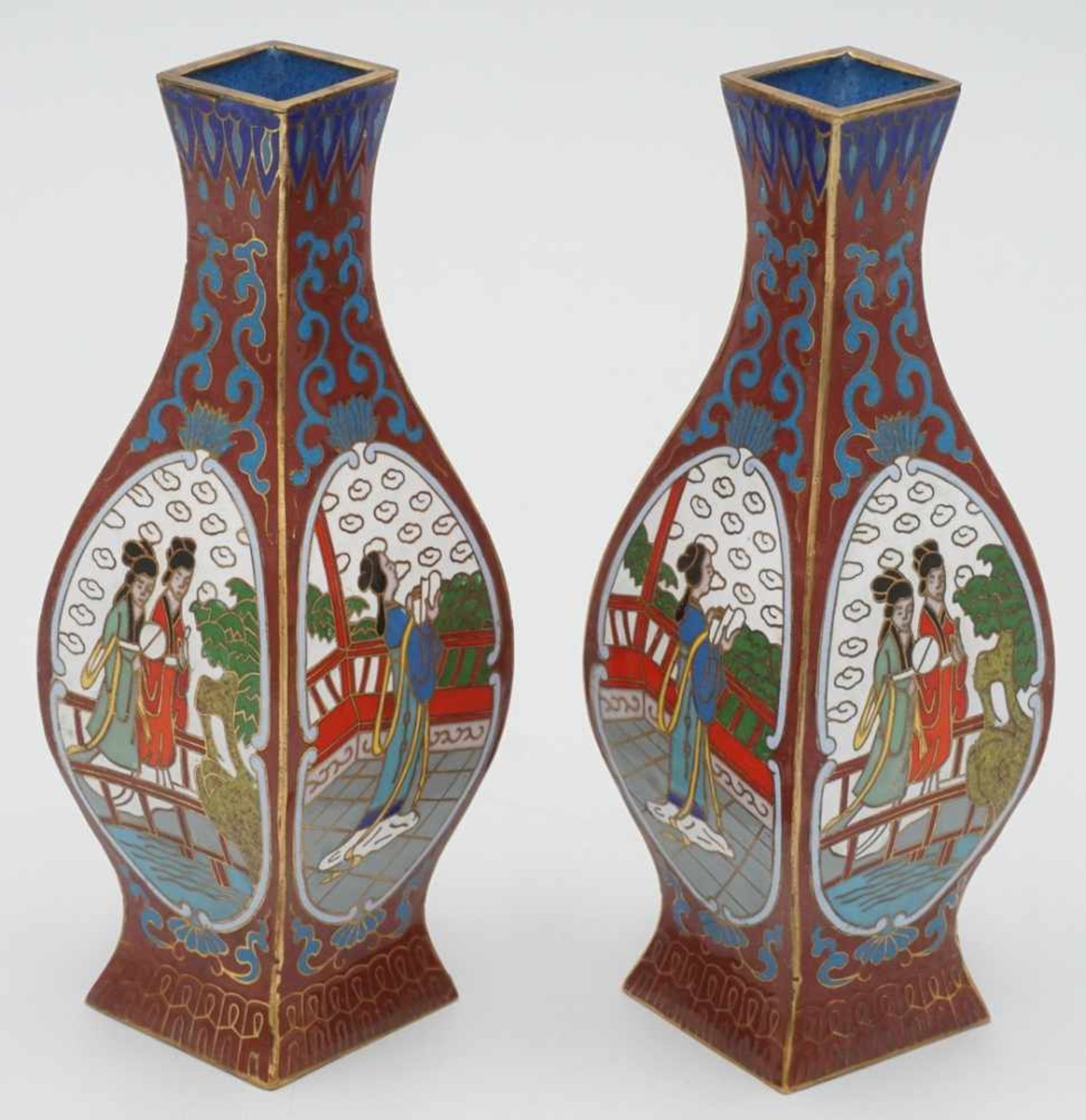 Zwei kleine Cloisonné Vasen, China, 20. Jh. - Bild 2 aus 2