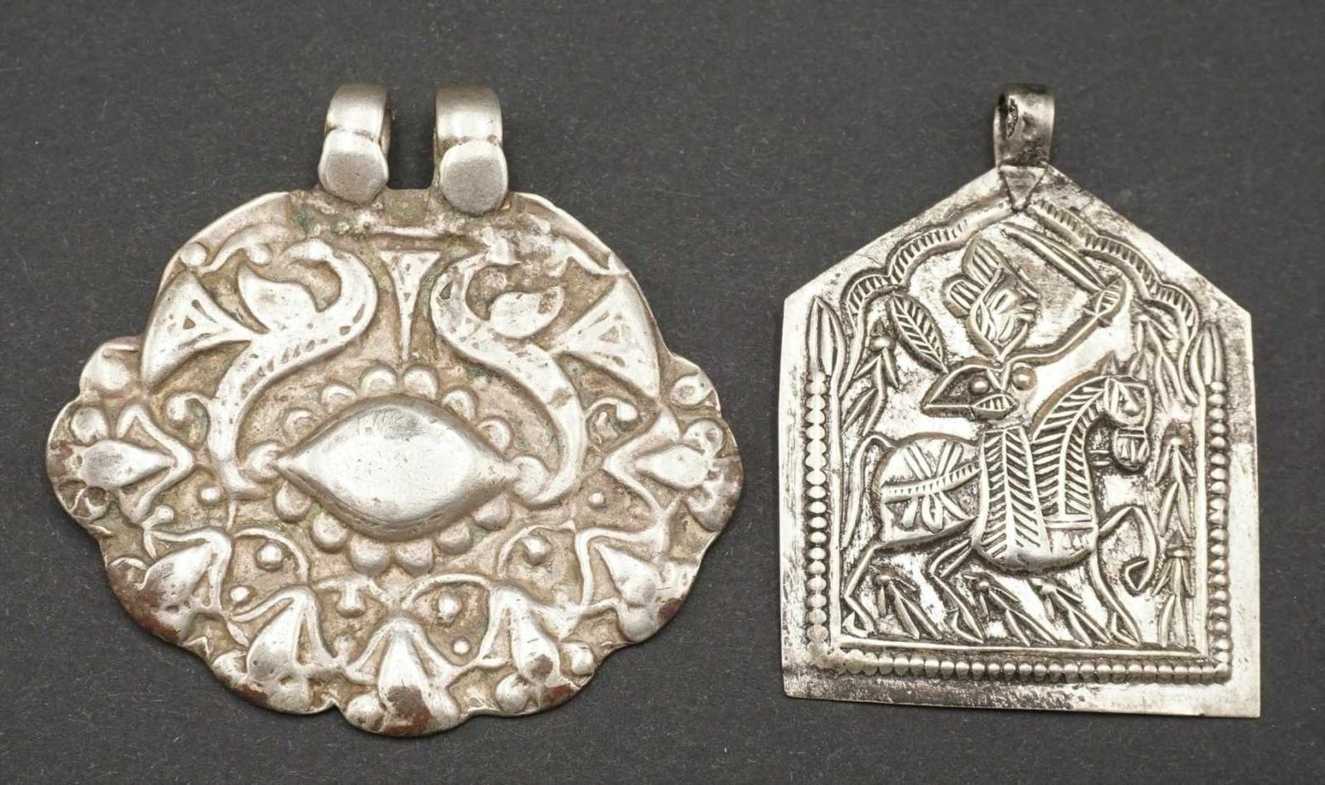 Konvolut Amulette, Indien / Rajasthan, wohl 1. Hälfte 20. Jh. - Bild 2 aus 7