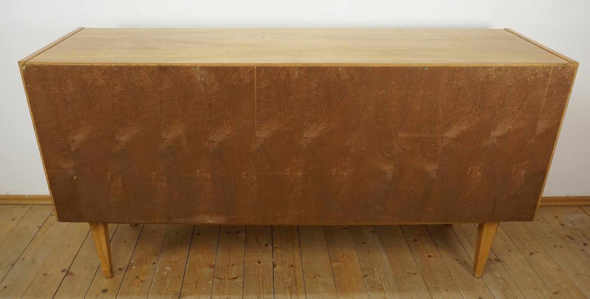 Hellerau Anrichte / Sideboard, Senesche furniert - Bild 5 aus 5