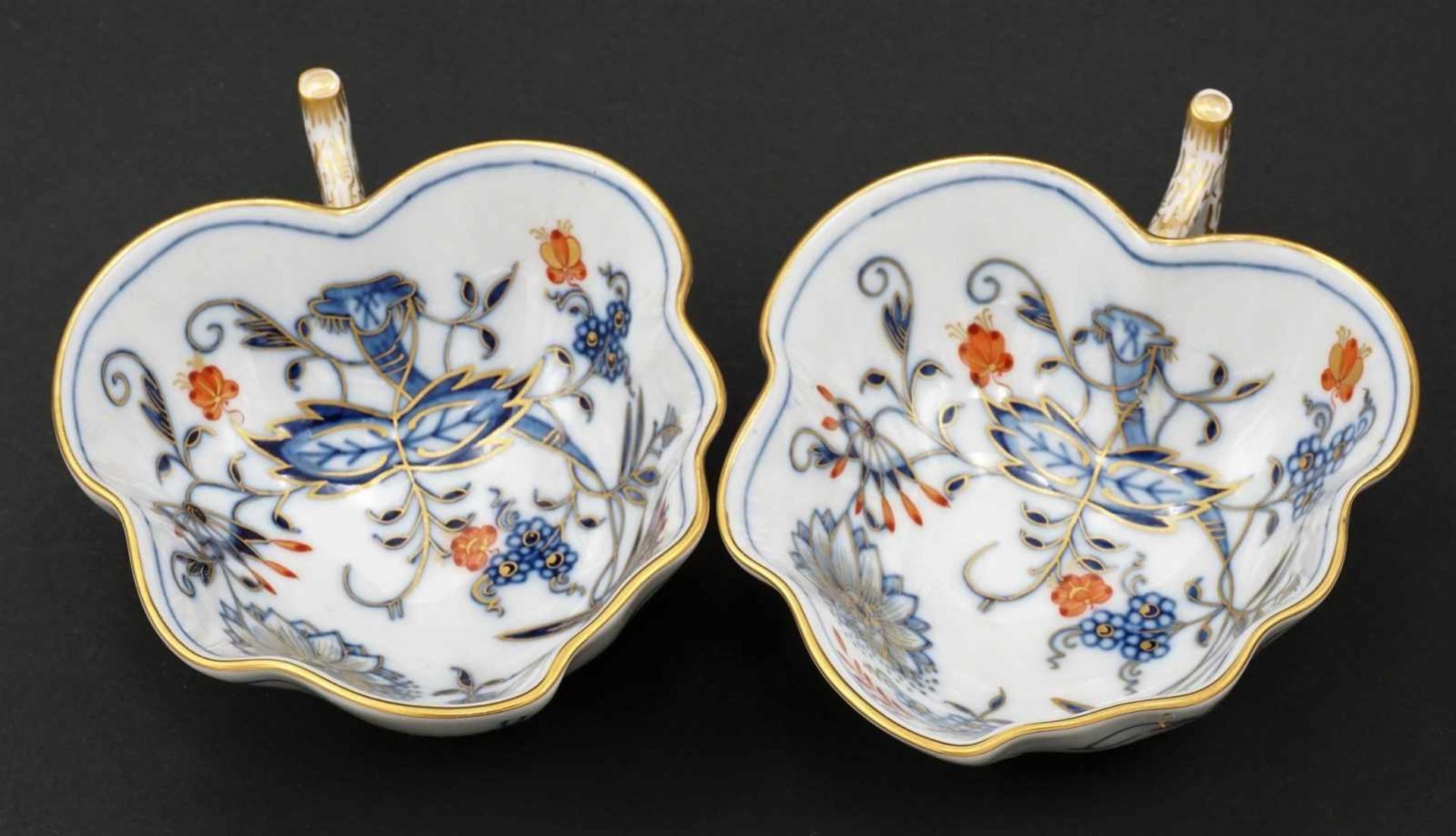 Zwei kleine Meissen Blattschalen mit buntem Zwiebelmuster - Image 3 of 3