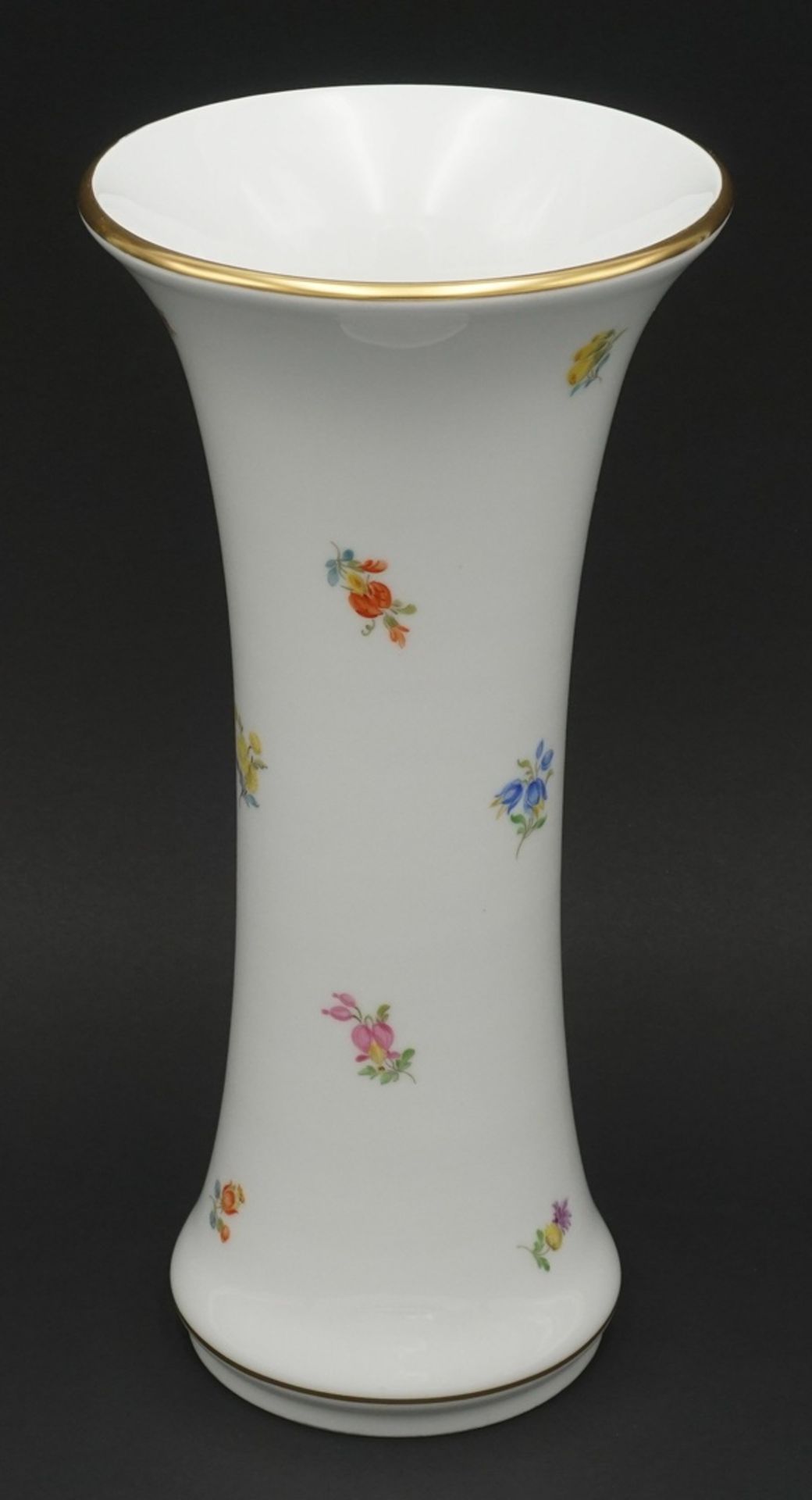 Meissen Vase mit Streublümchen