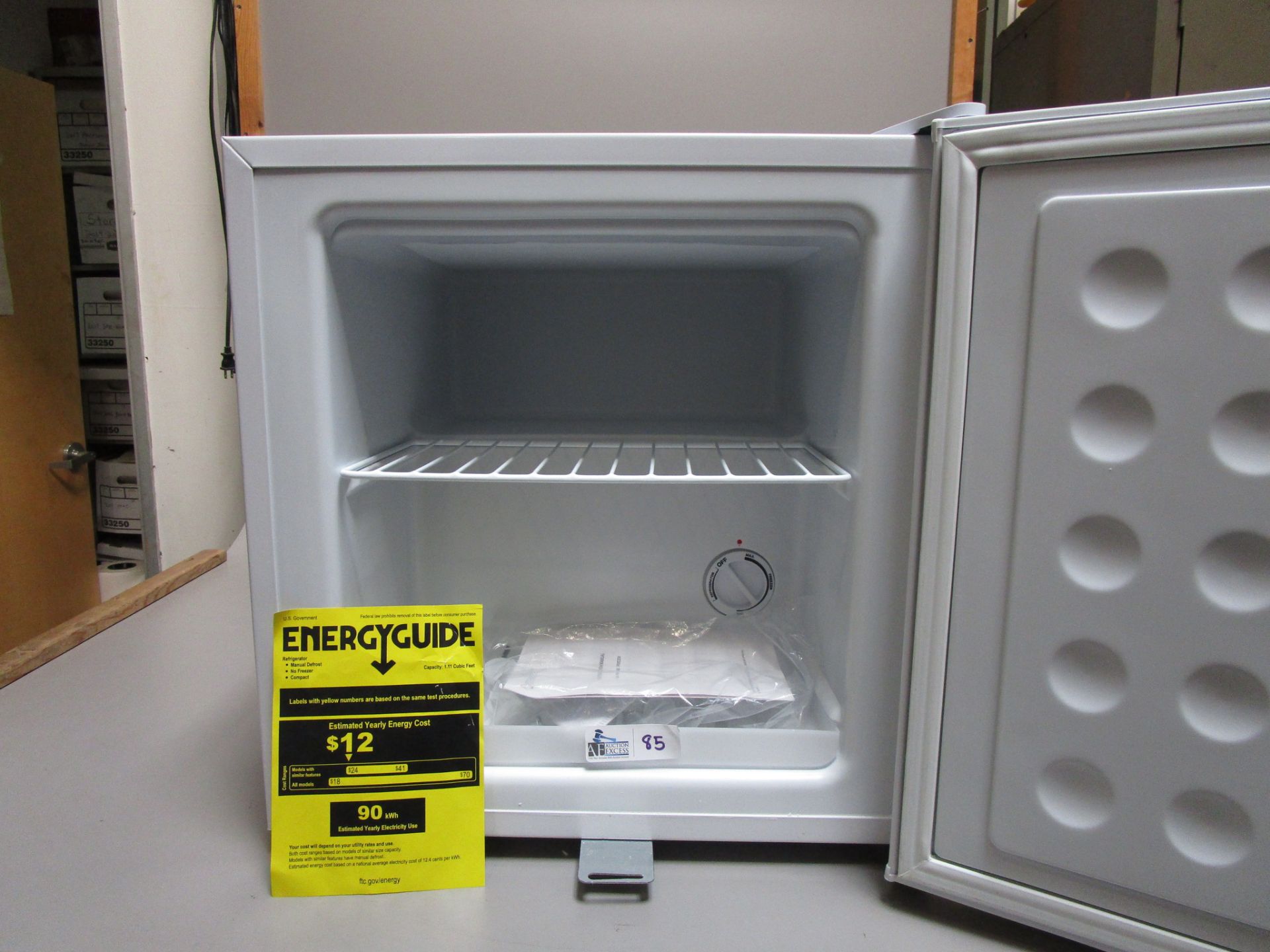 IVYX SCIENTIFIC FREEZER - Image 2 of 2