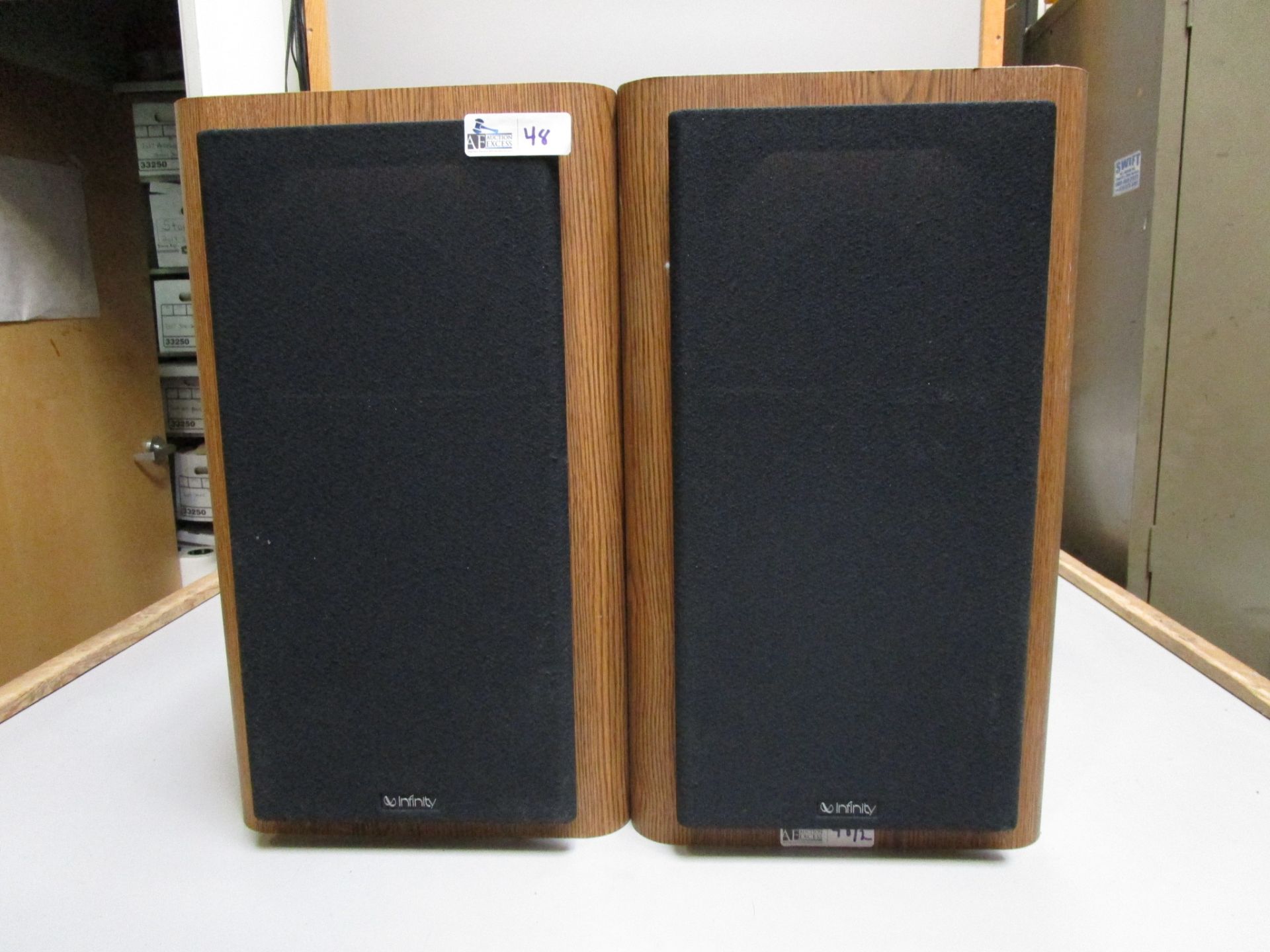 LOT OF 2 INFINITY SPEAKERS