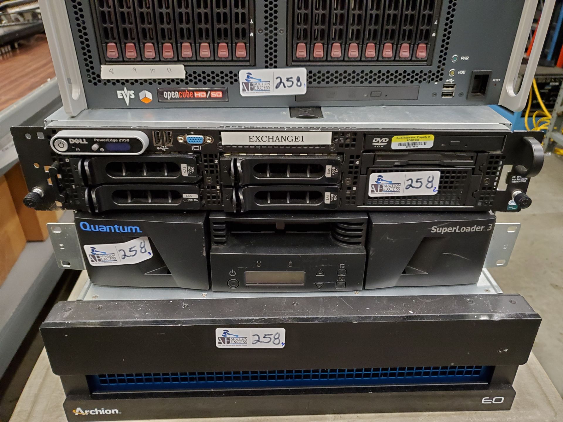 Lot of 4 Servers and storage