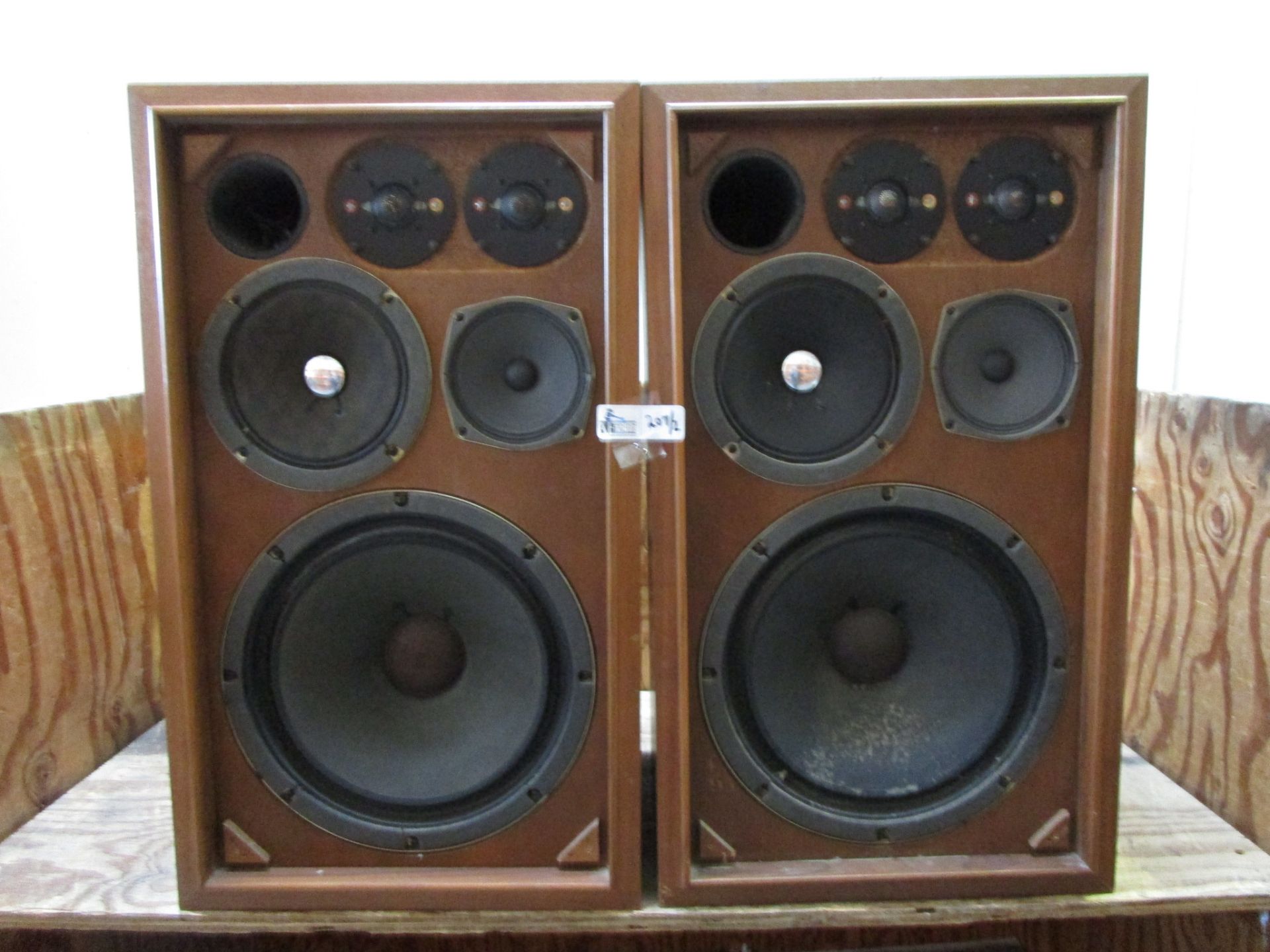 LOT OF 2 SANSUI SP-1500 3 WAY SPEAKERS - Image 2 of 4