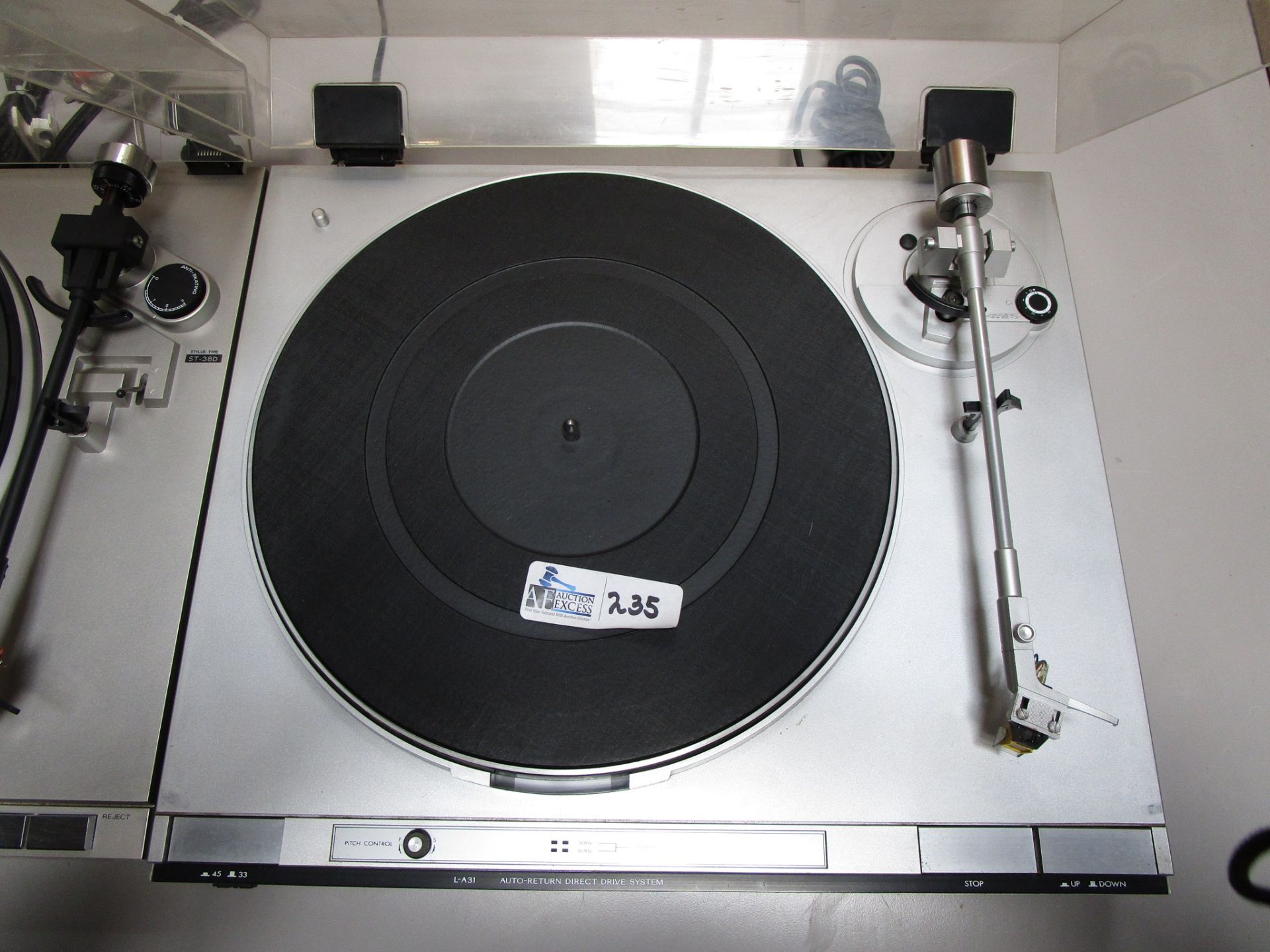 LOT OF 2 TURNTABLES - Image 2 of 7