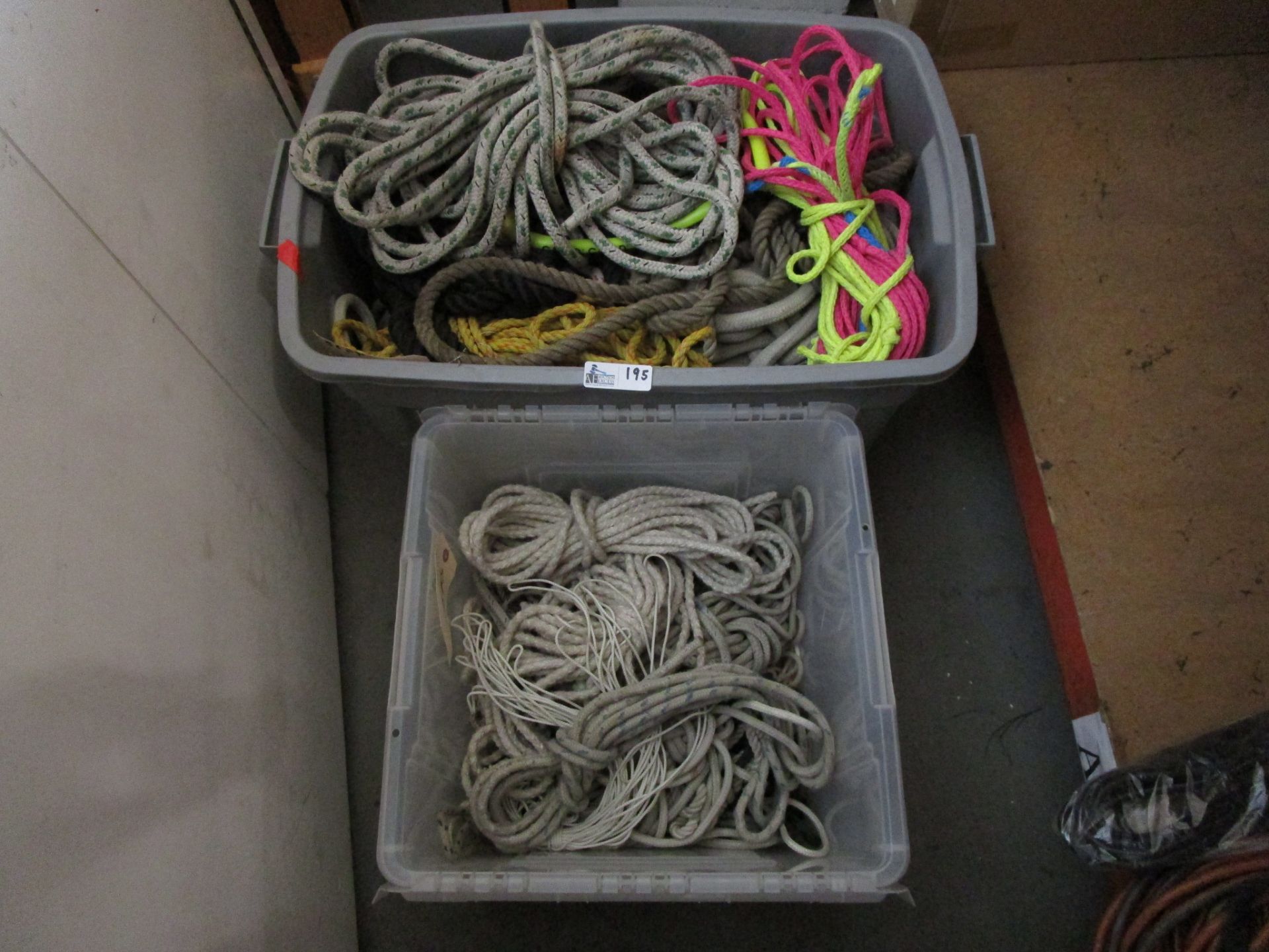 2 BOXES ROPE