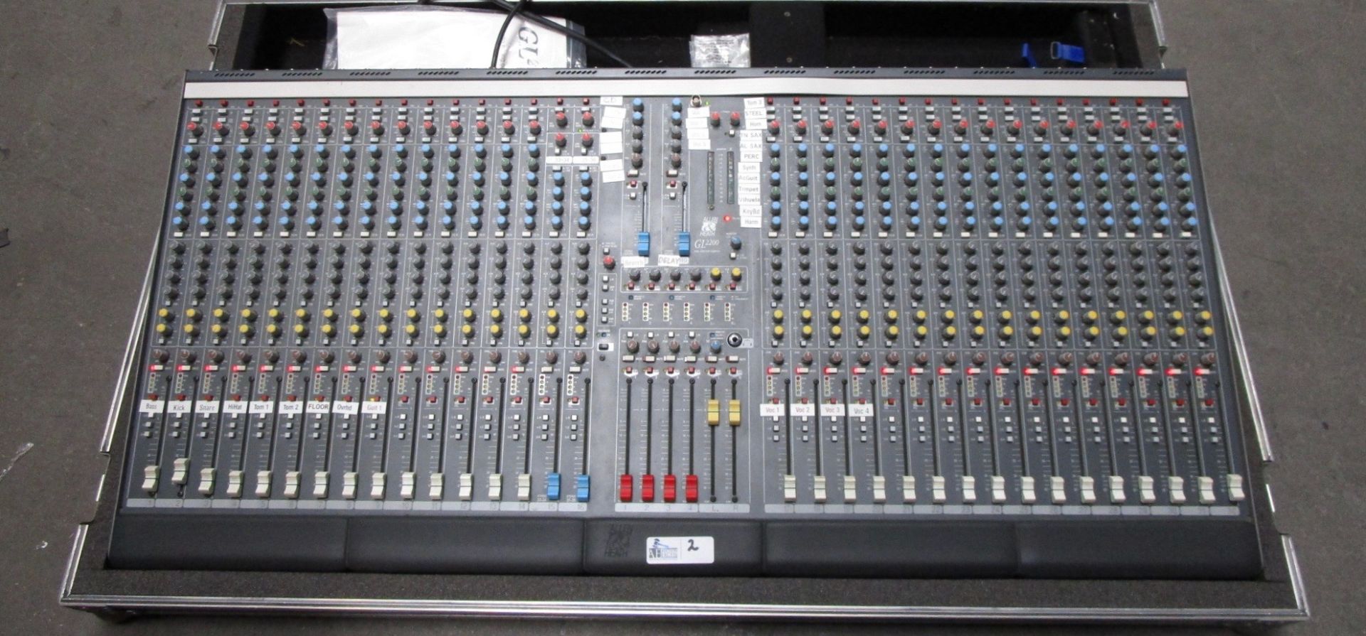 ALLEN HEATH GL-2200 MIXER