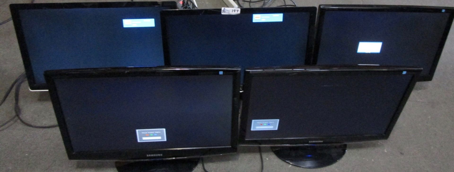 LOT OF 5 DESKTOP MONITORS