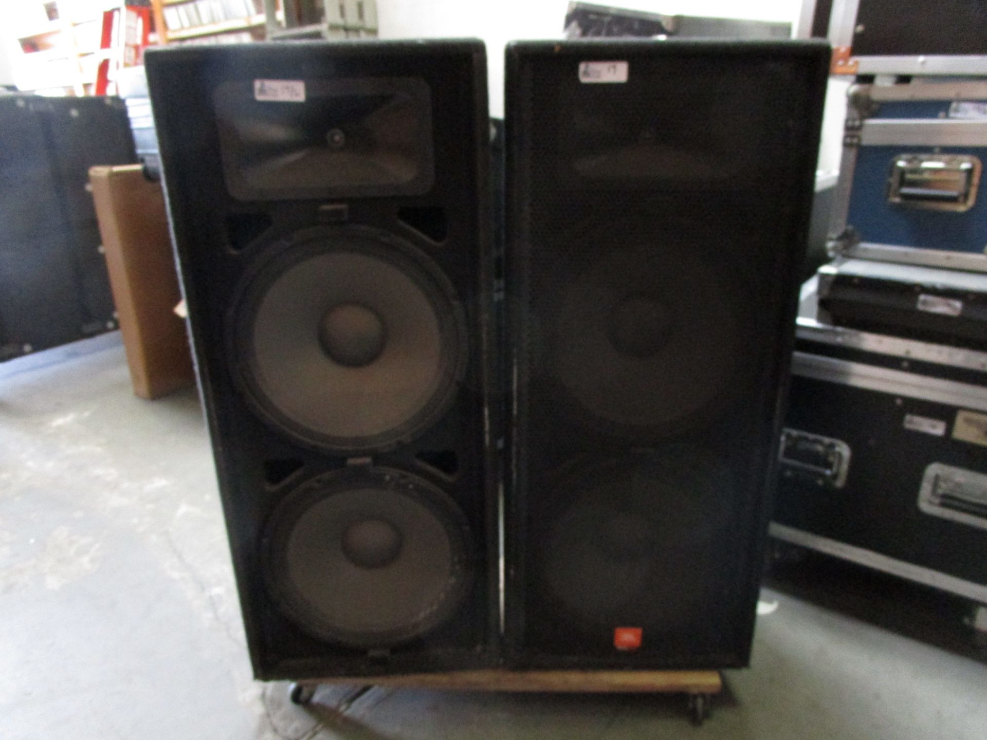 LOT OF 2 JBL SPEAKERS