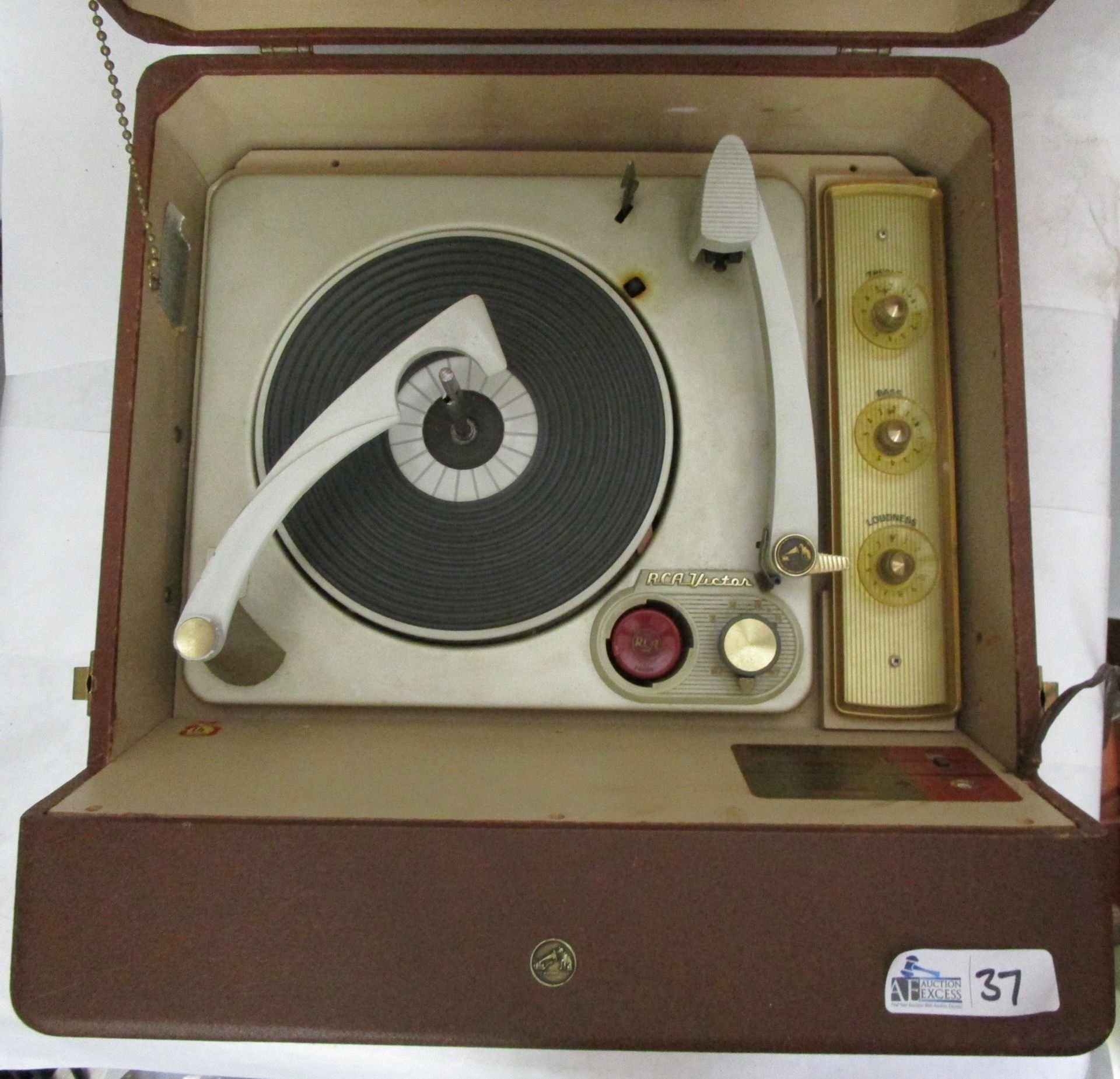 RCA VICTOR CLSHF-9 PORTABLE RECORD PLAYER