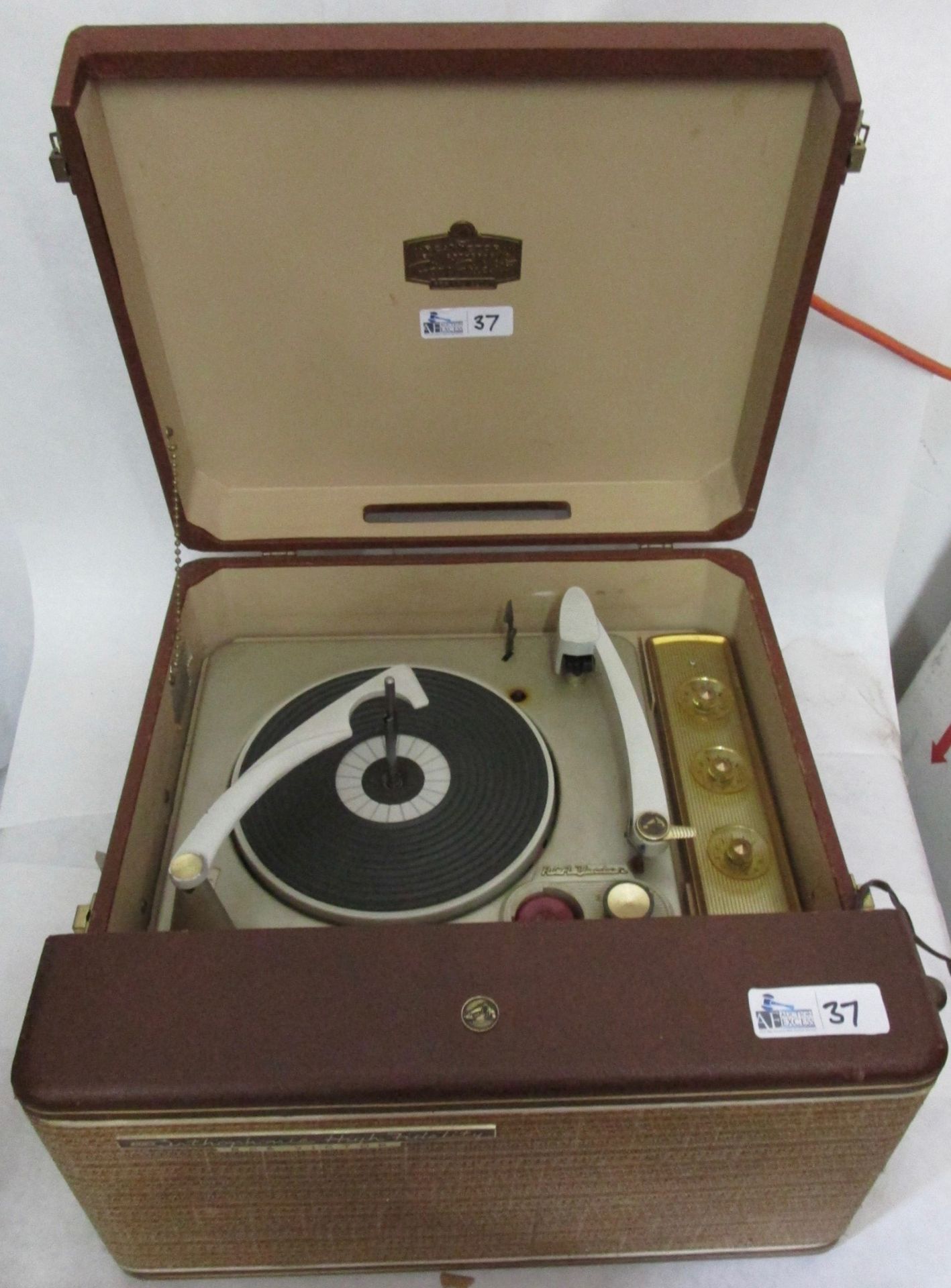 RCA VICTOR CLSHF-9 PORTABLE RECORD PLAYER - Image 3 of 3