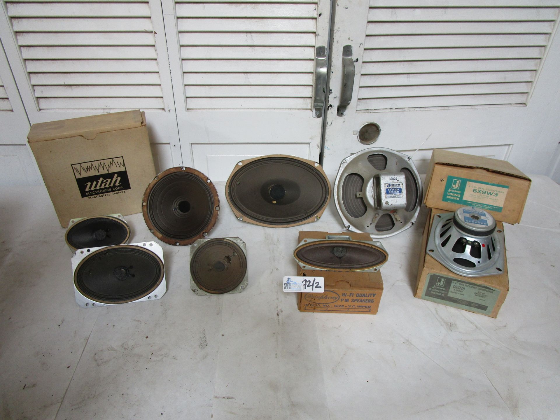 1 BOX VINTAGE SPEAKERS/ DRIVERS