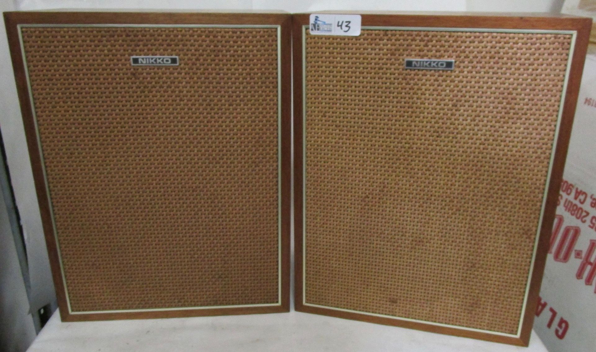 LOT OF 2 NIKKO SS-85 SPEAKERS