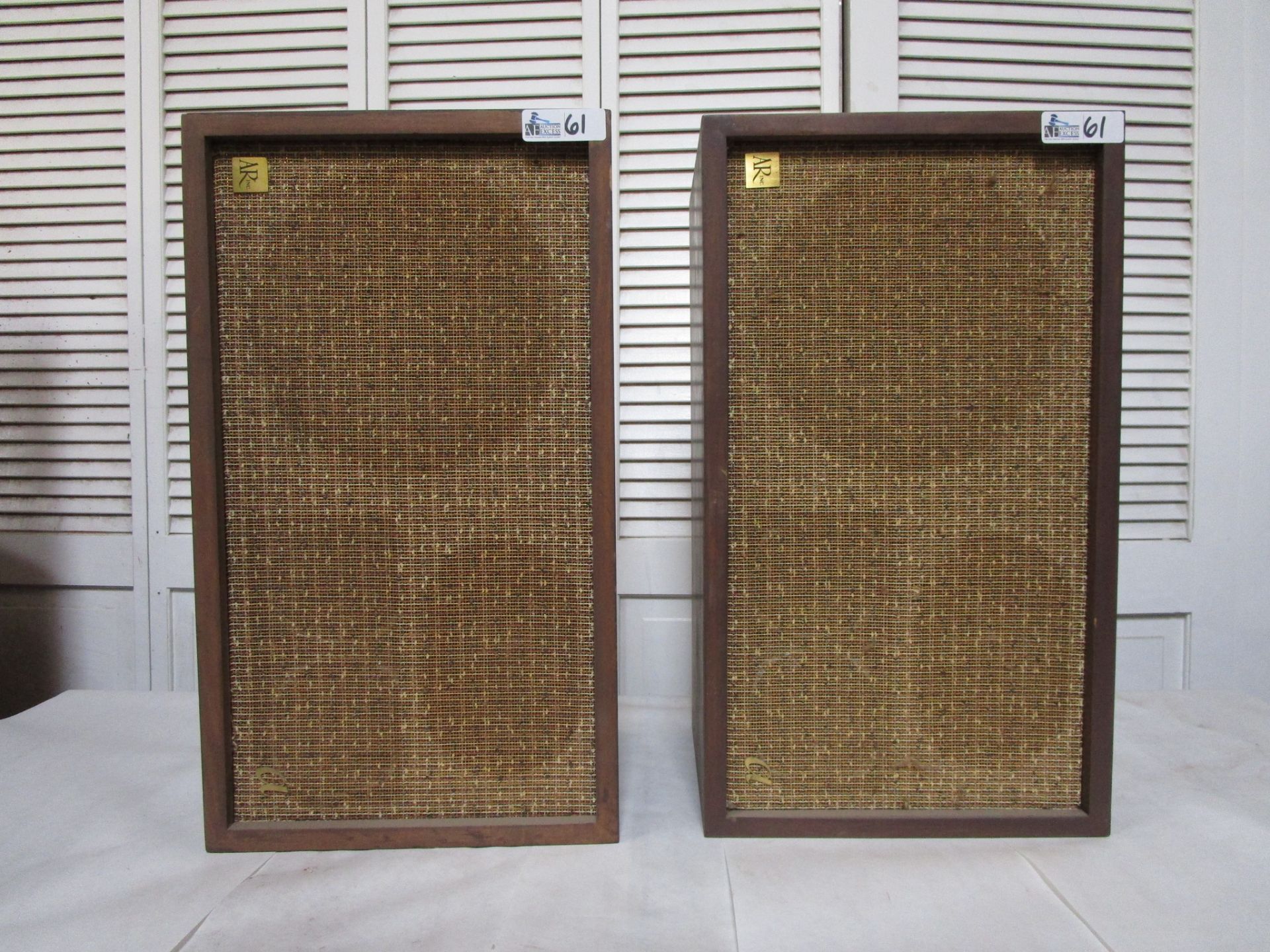 2 AR ACOUSTIC RESEARCH AR-2A SPEAKERS