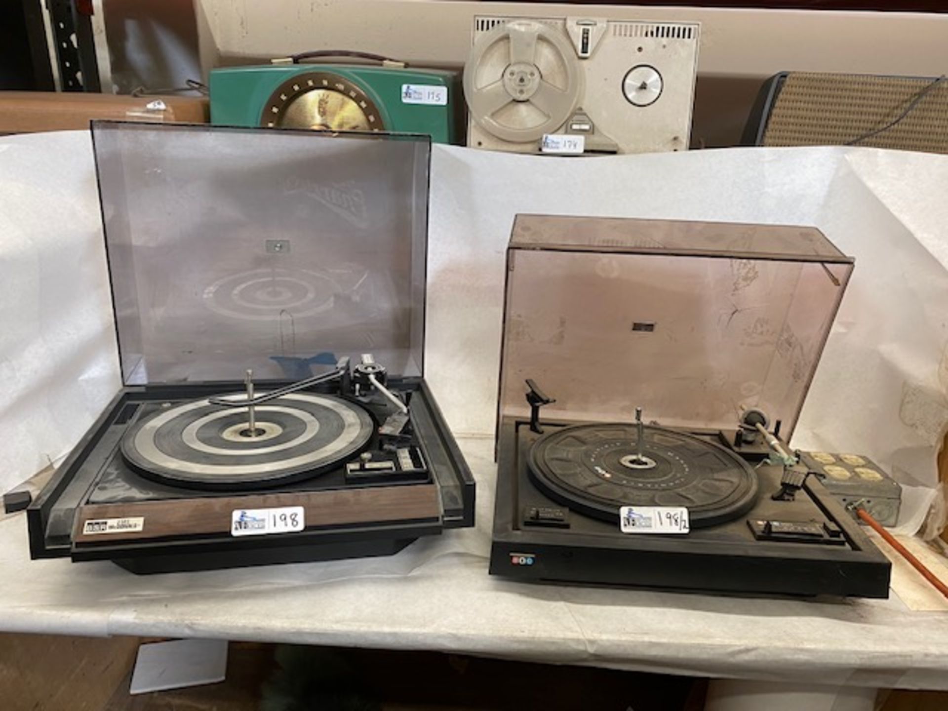LOT OF 2 TURNTABLES