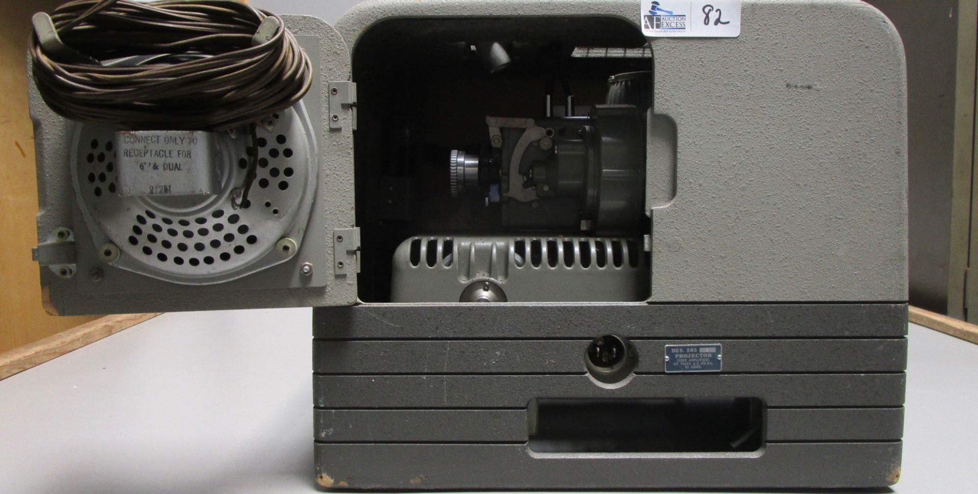BELL & HOWELL FILM SOUND 285 PROJECTOR - Image 4 of 5