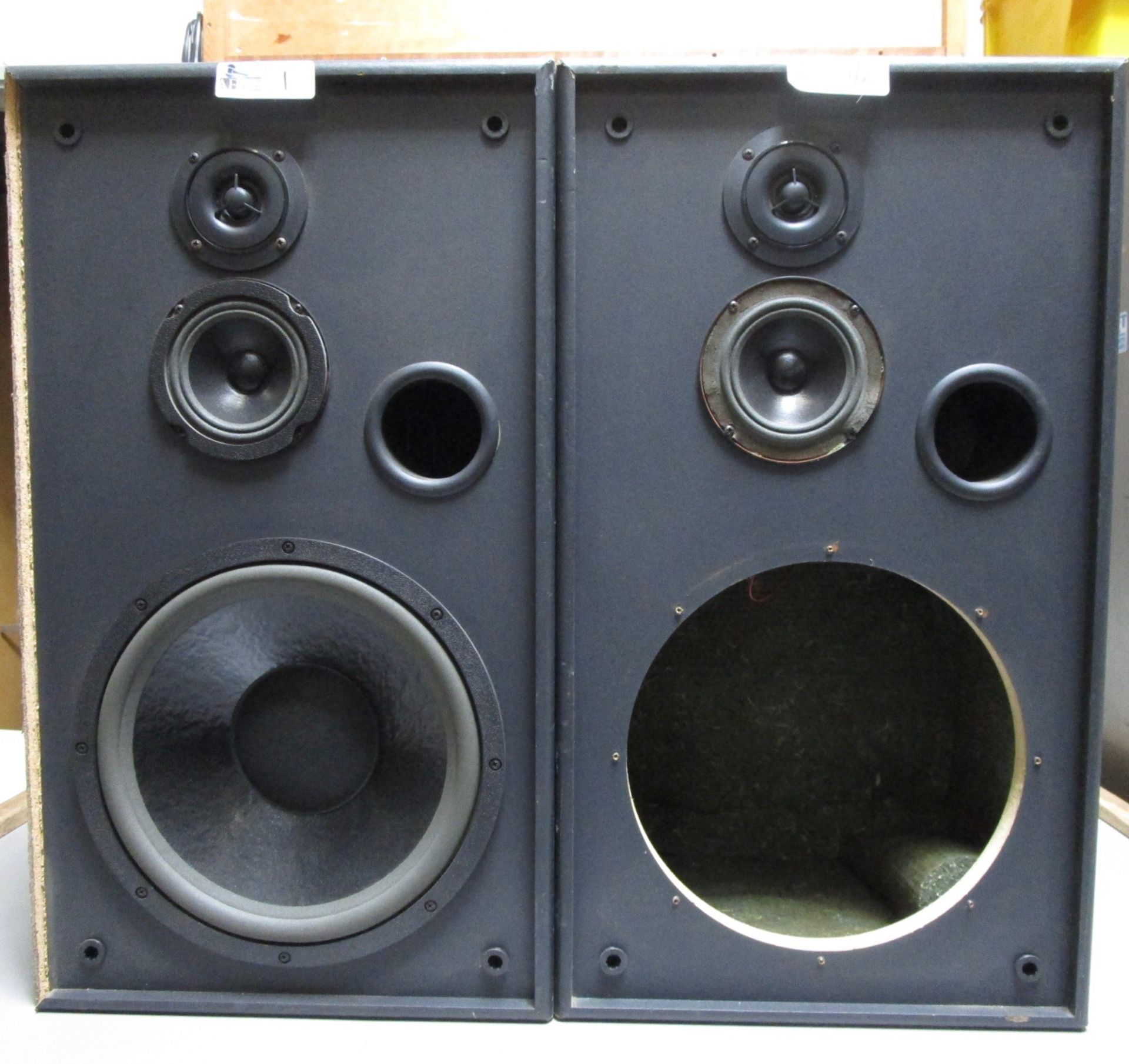 LOT OF 2 MTX HTS1238B SPEAKERS - Image 2 of 3